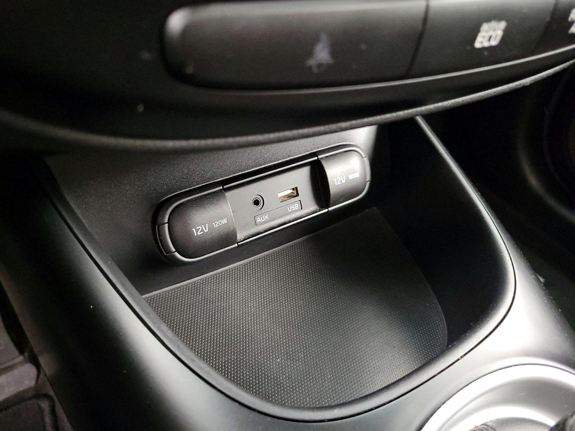 Thumbnail: 2016 Kia Soul - 17