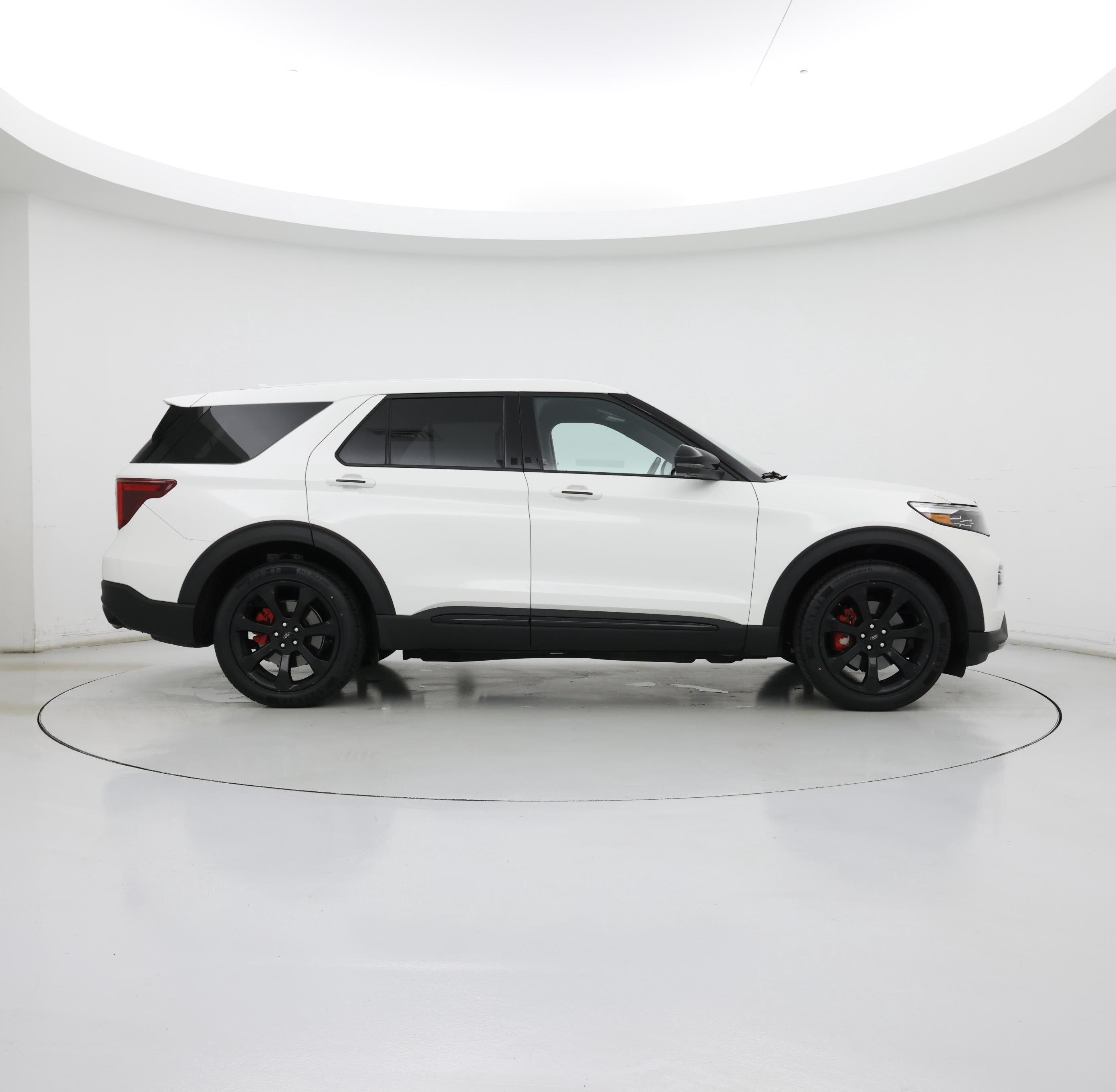 Thumbnail: 2022 Ford Explorer - 7