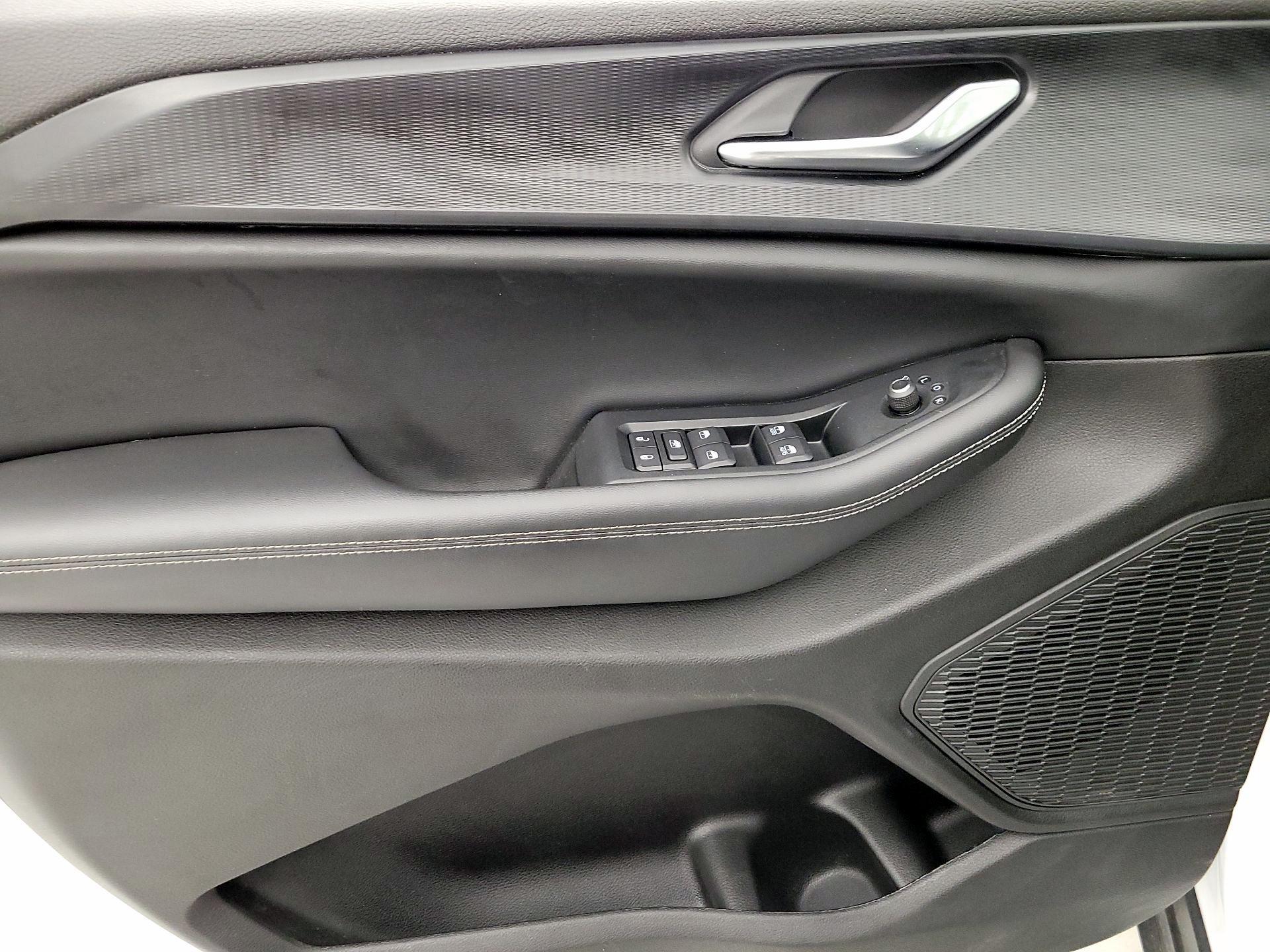 Thumbnail: 2023 Jeep Grand Cherokee - 12