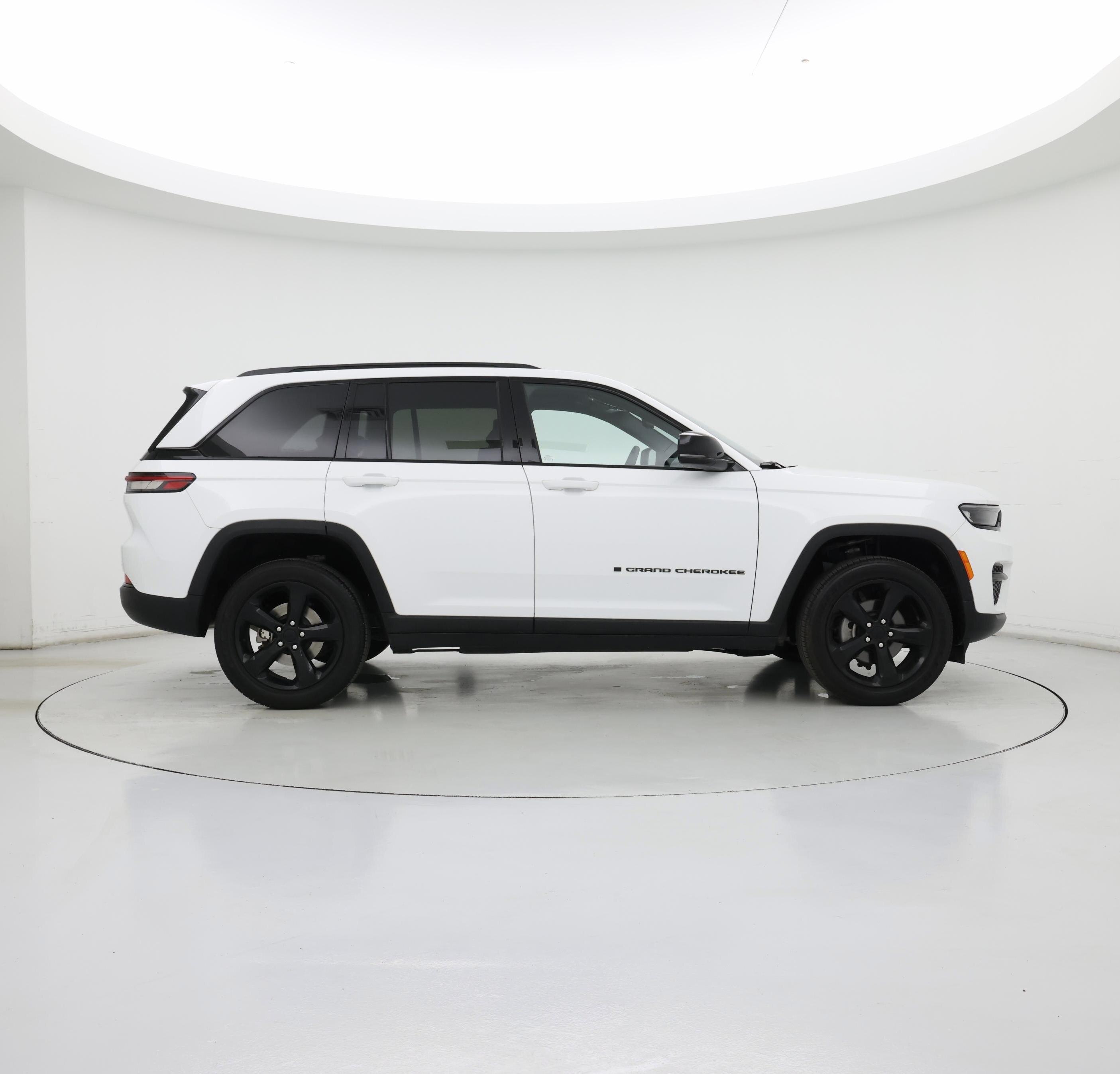 Thumbnail: 2023 Jeep Grand Cherokee - 7