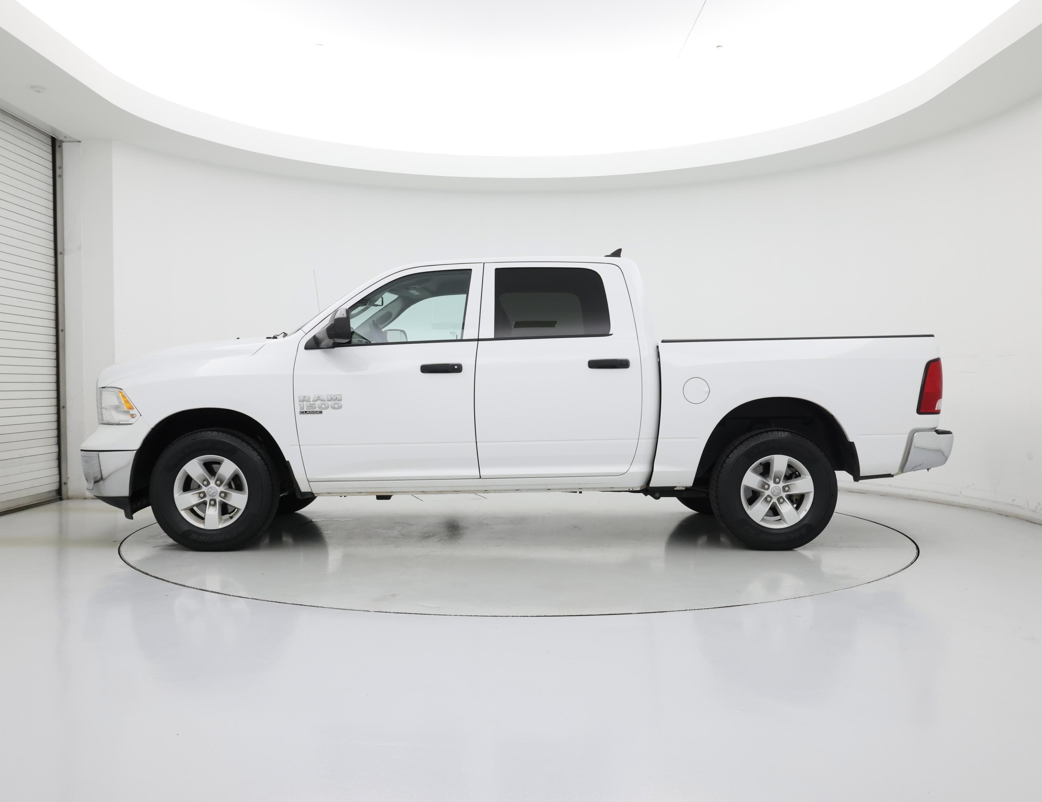 Thumbnail: 2023 RAM 1500 Classic - 3