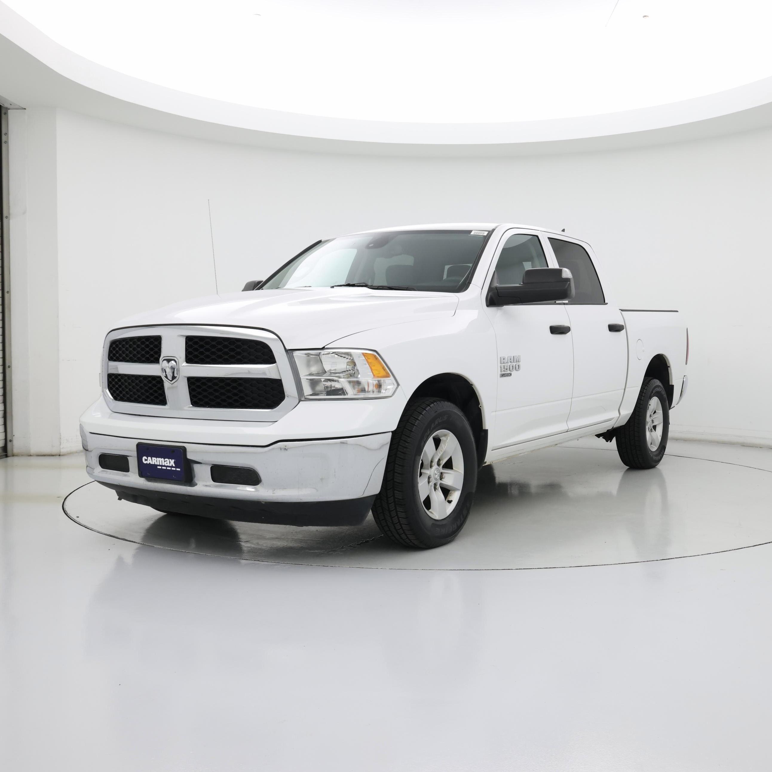Thumbnail: 2023 RAM 1500 Classic - 4