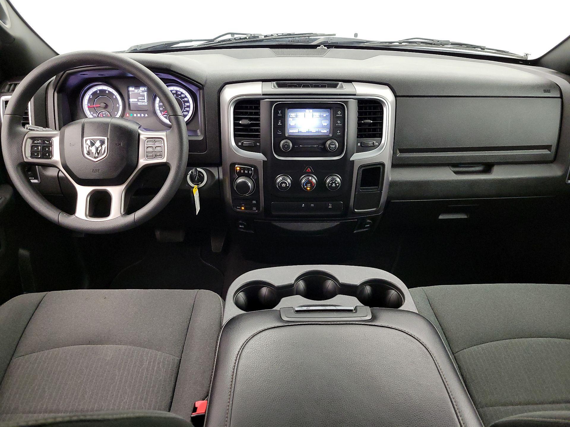 Thumbnail: 2022 RAM 1500 Classic - 9