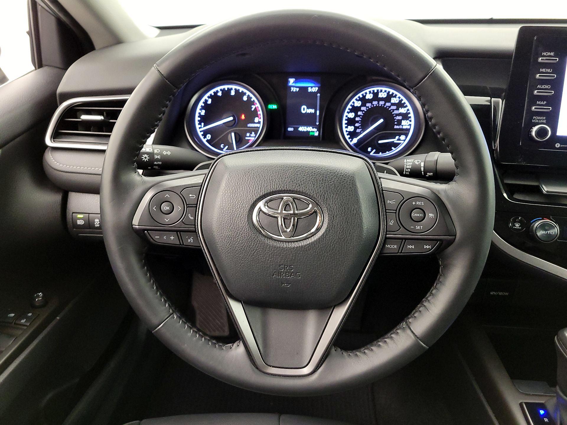 Thumbnail: 2022 Toyota Camry - 10