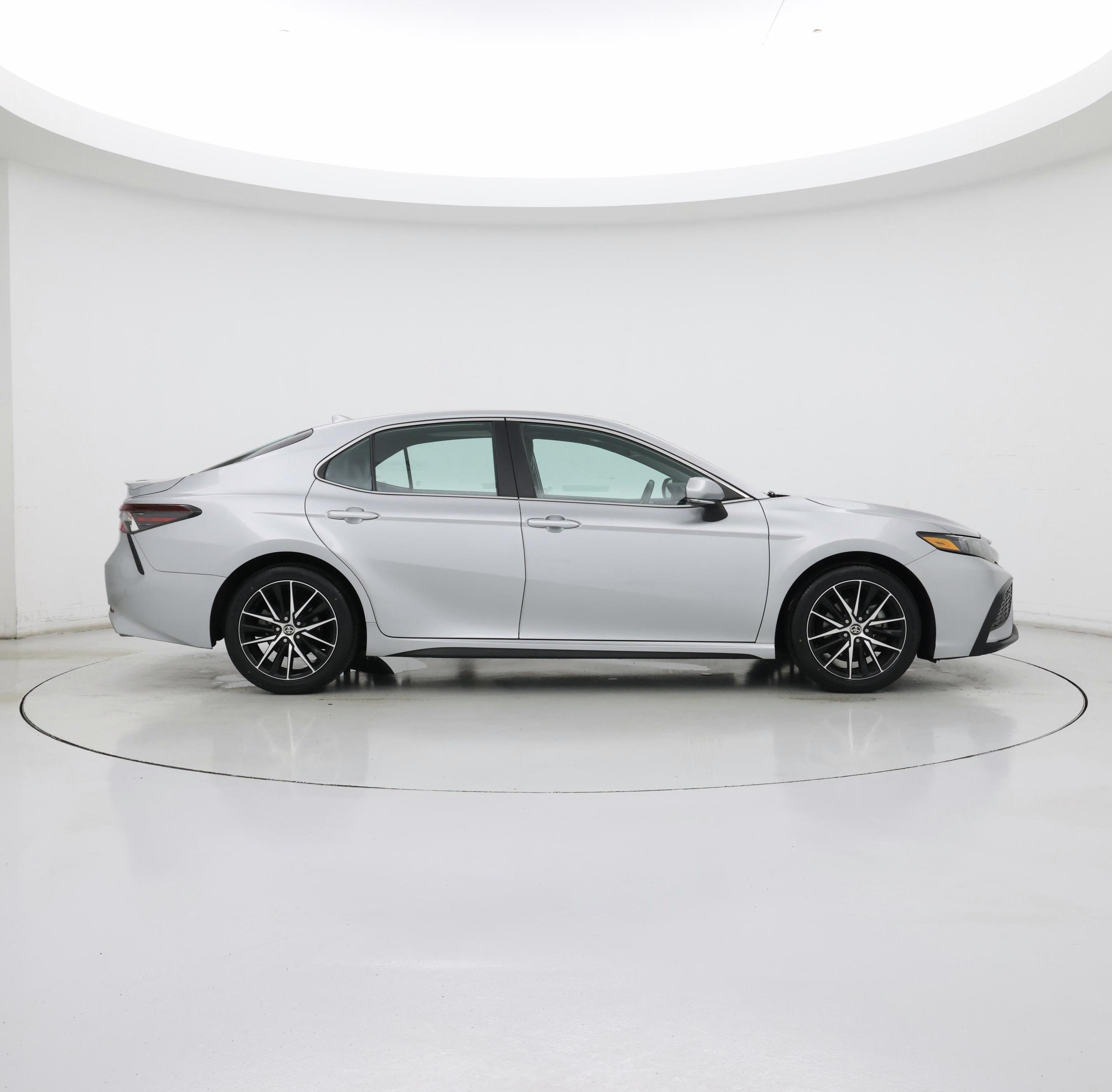Thumbnail: 2022 Toyota Camry - 7