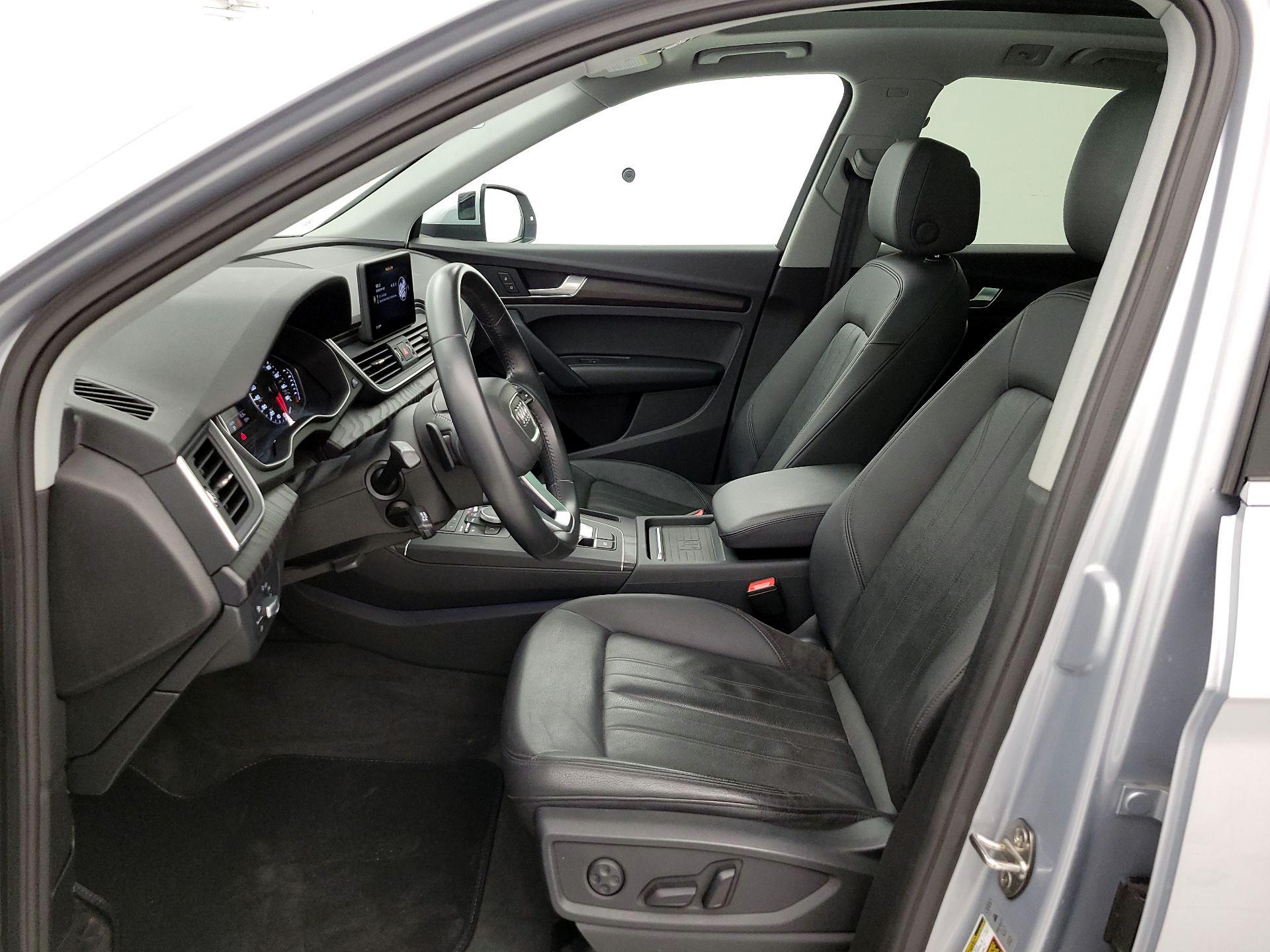 Thumbnail: 2020 Audi Q5 - 11