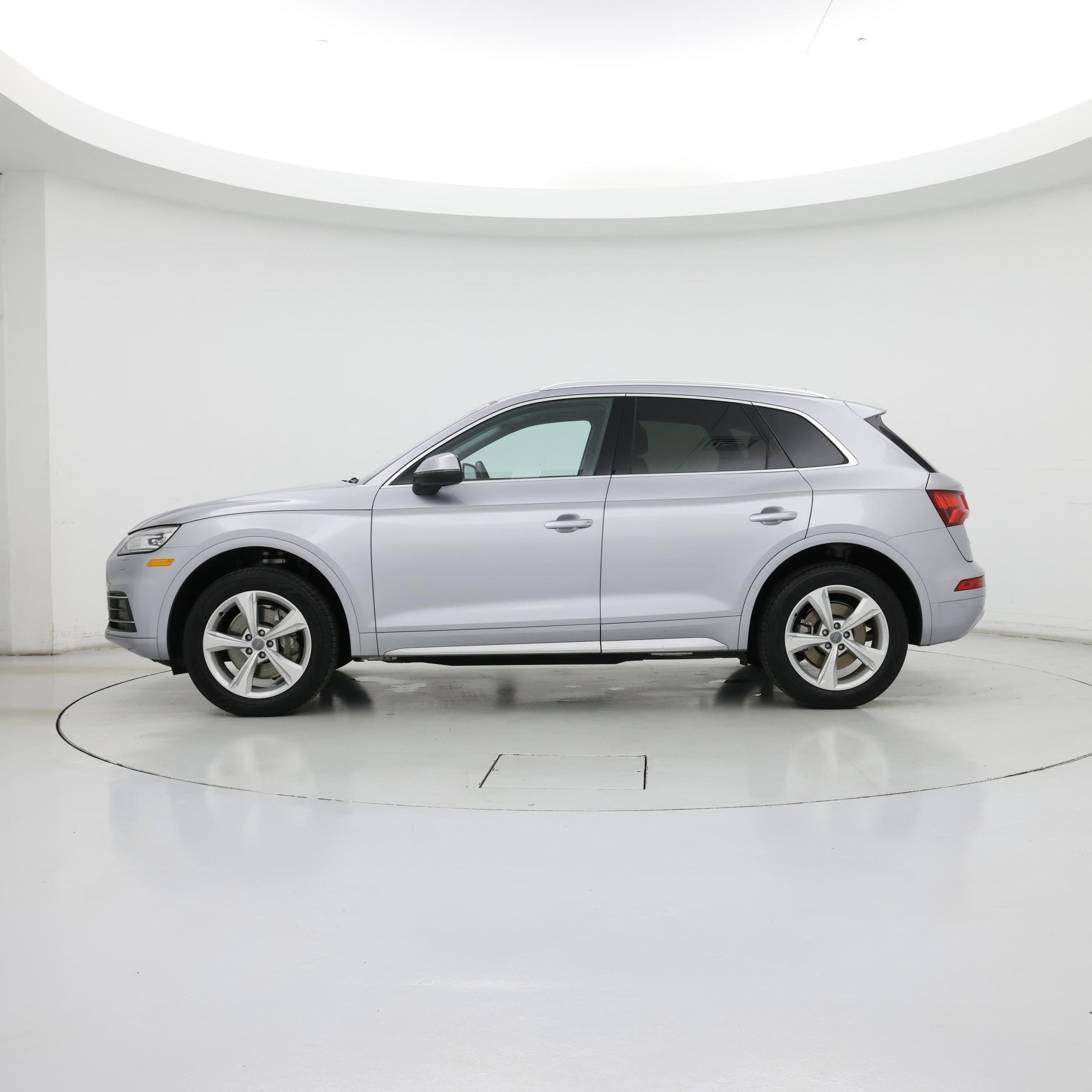Thumbnail: 2020 Audi Q5 - 3