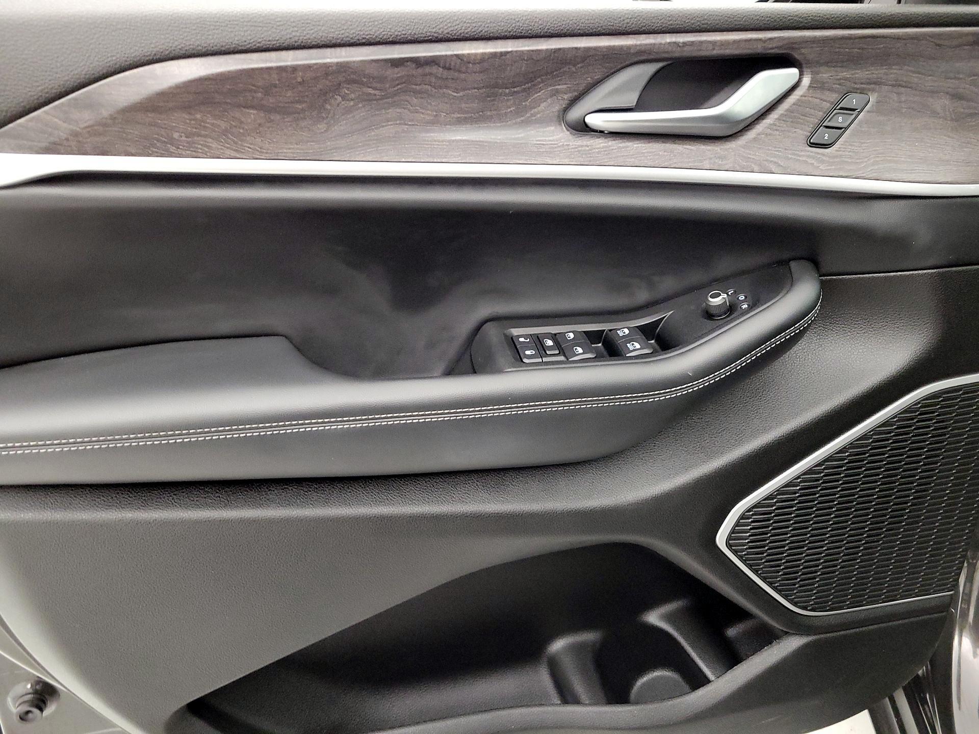 Thumbnail: 2022 Jeep Grand Cherokee L - 12