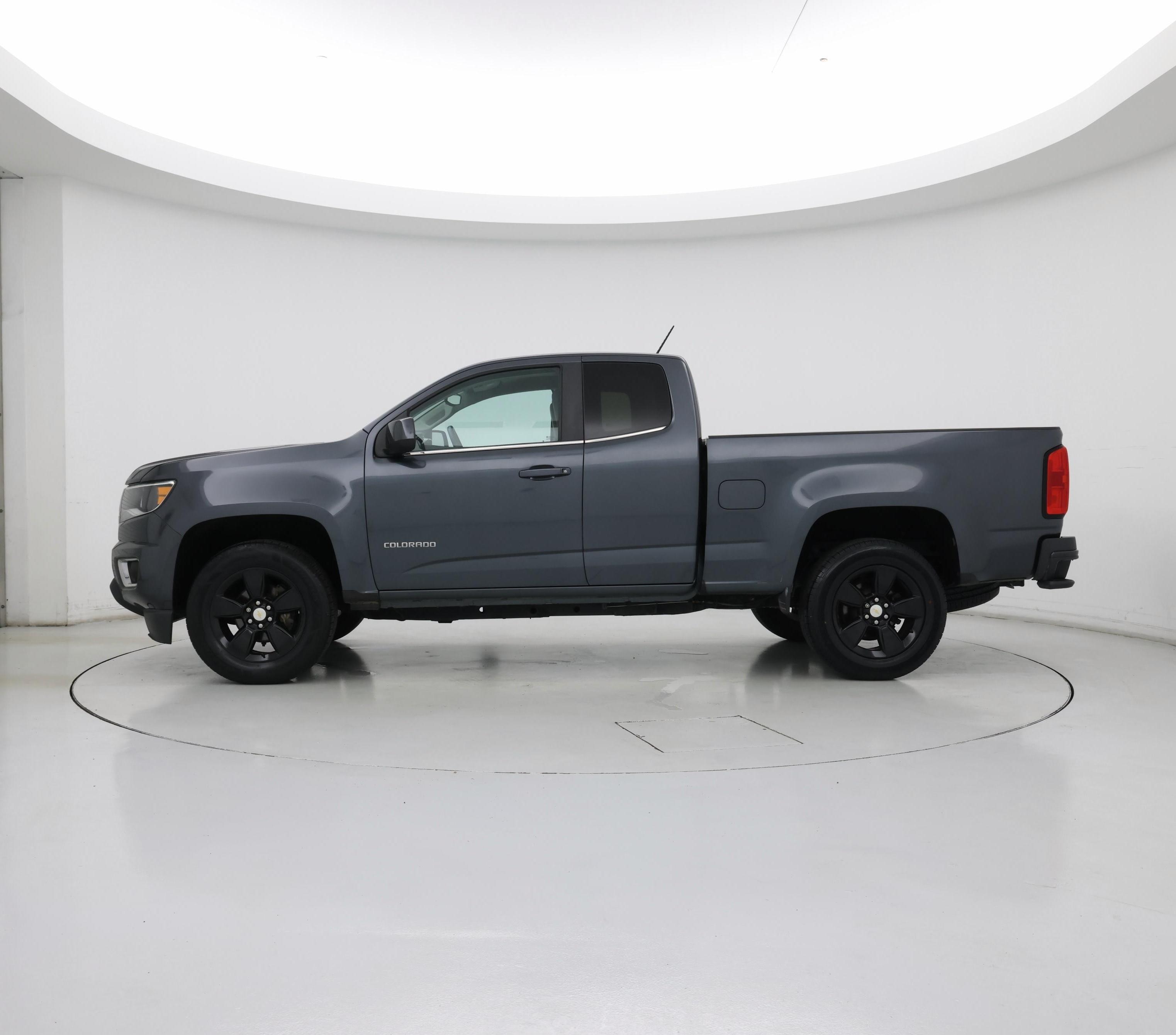 Thumbnail: 2015 Chevrolet Colorado - 3