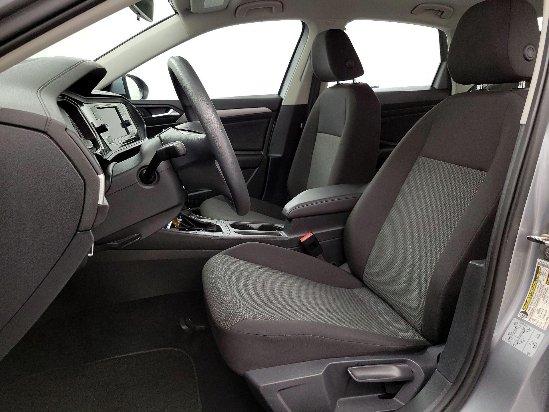 Thumbnail: 2021 Volkswagen Jetta - 11