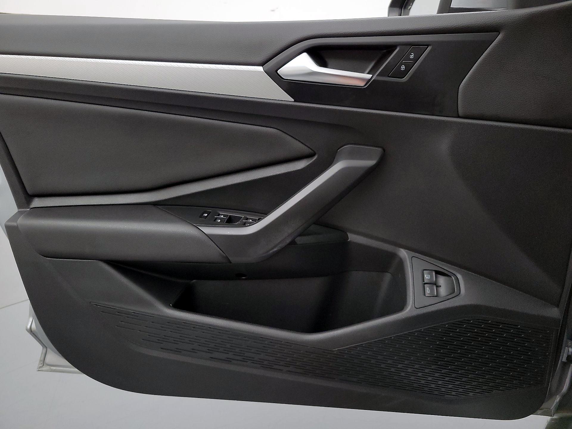 Thumbnail: 2021 Volkswagen Jetta - 12