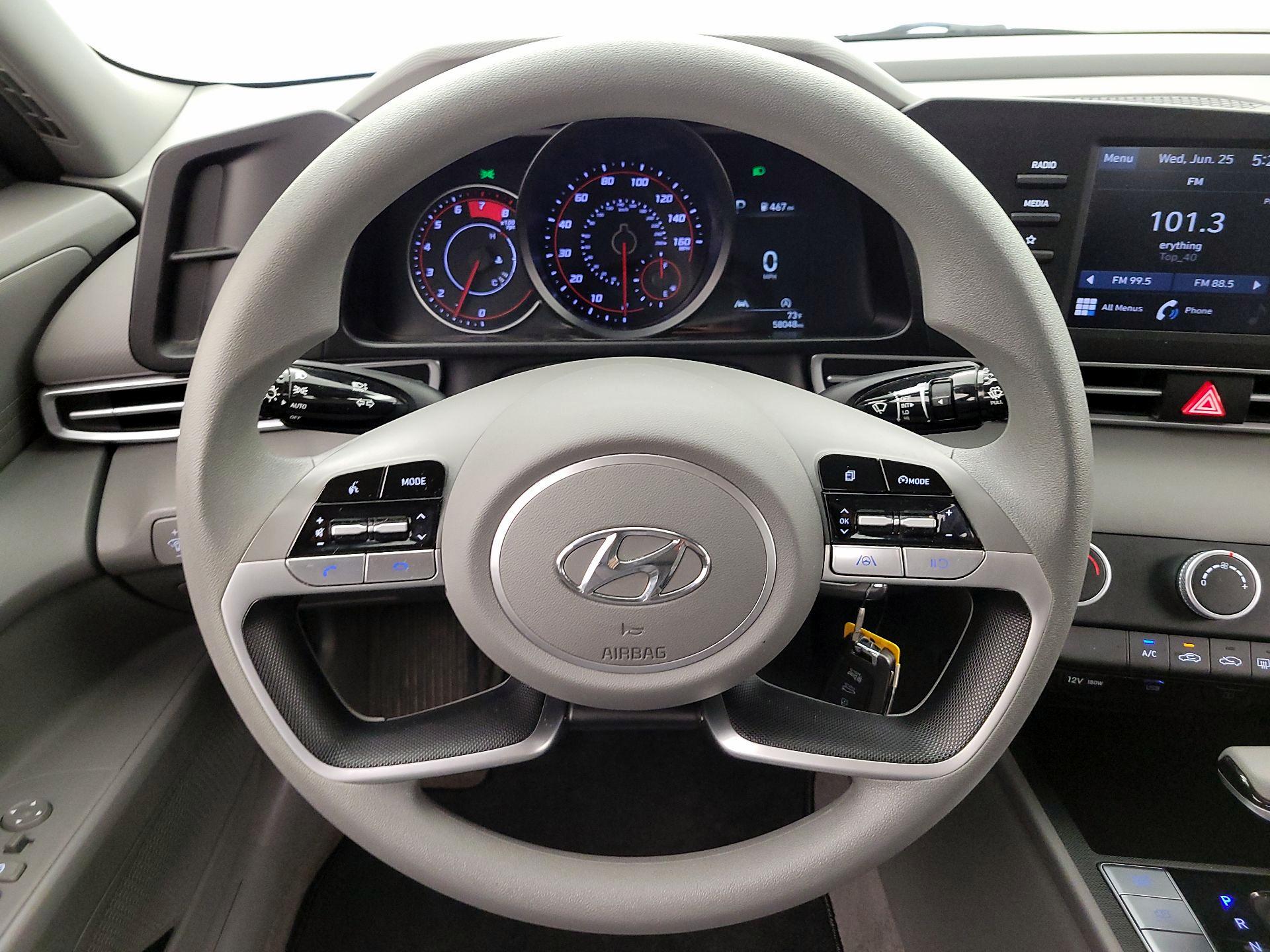 Thumbnail: 2023 Hyundai Elantra - 10