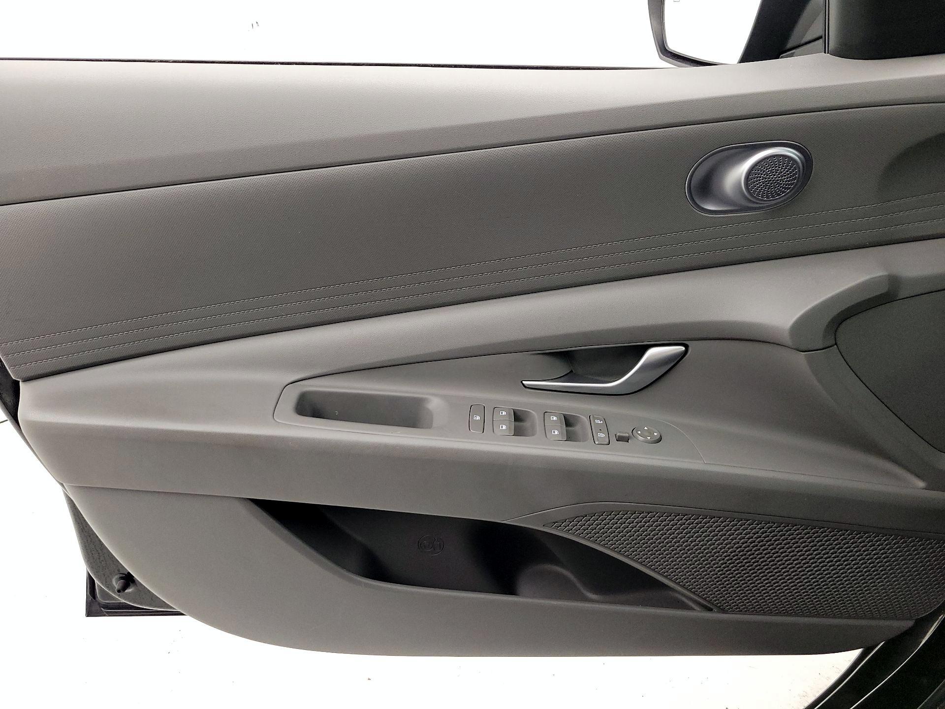 Thumbnail: 2023 Hyundai Elantra - 12