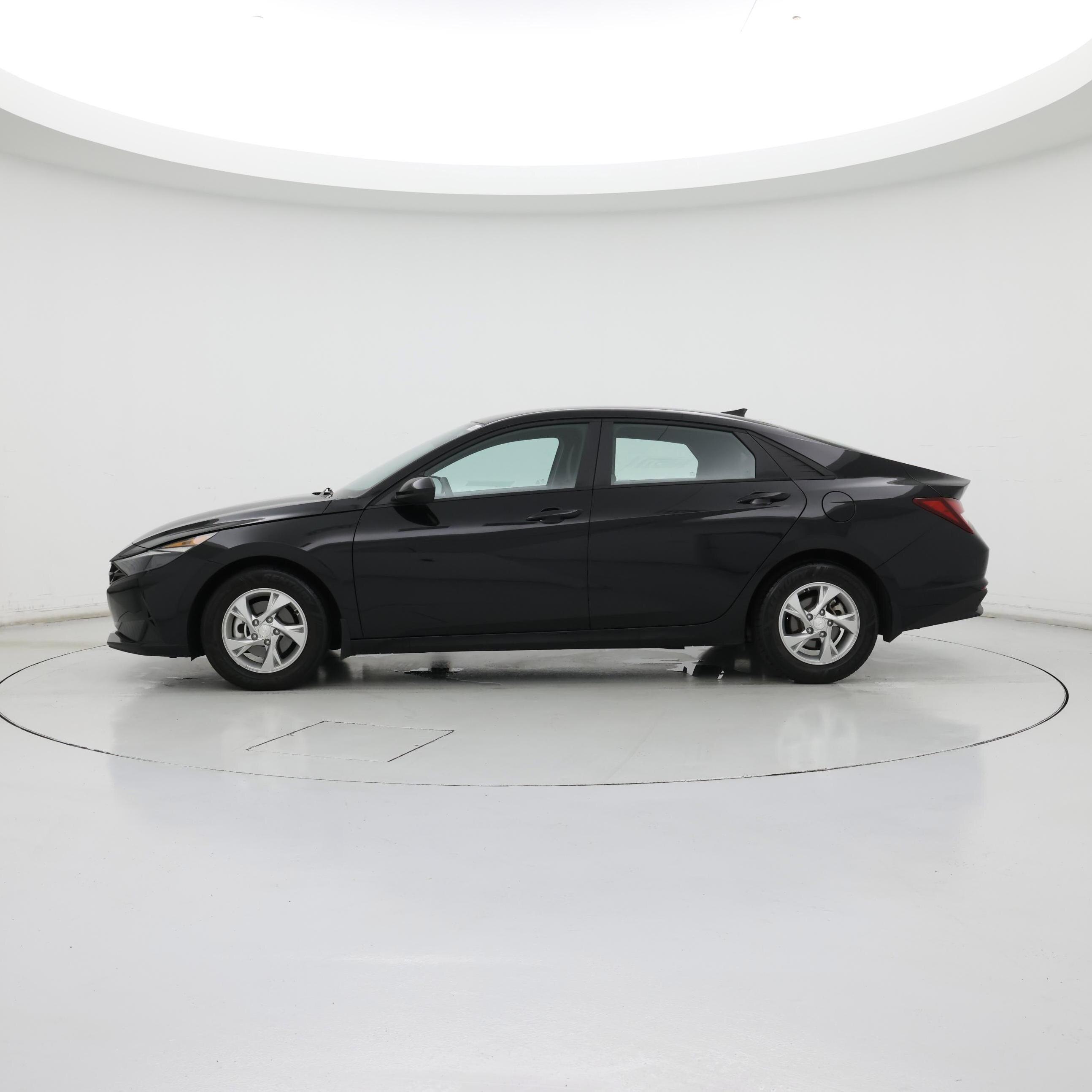 Thumbnail: 2023 Hyundai Elantra - 3