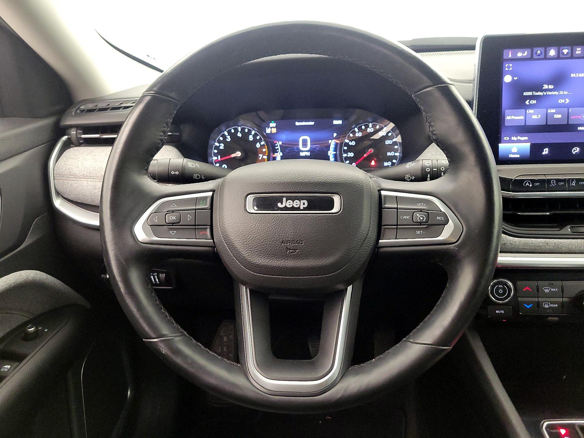 Thumbnail: 2022 Jeep Compass - 10