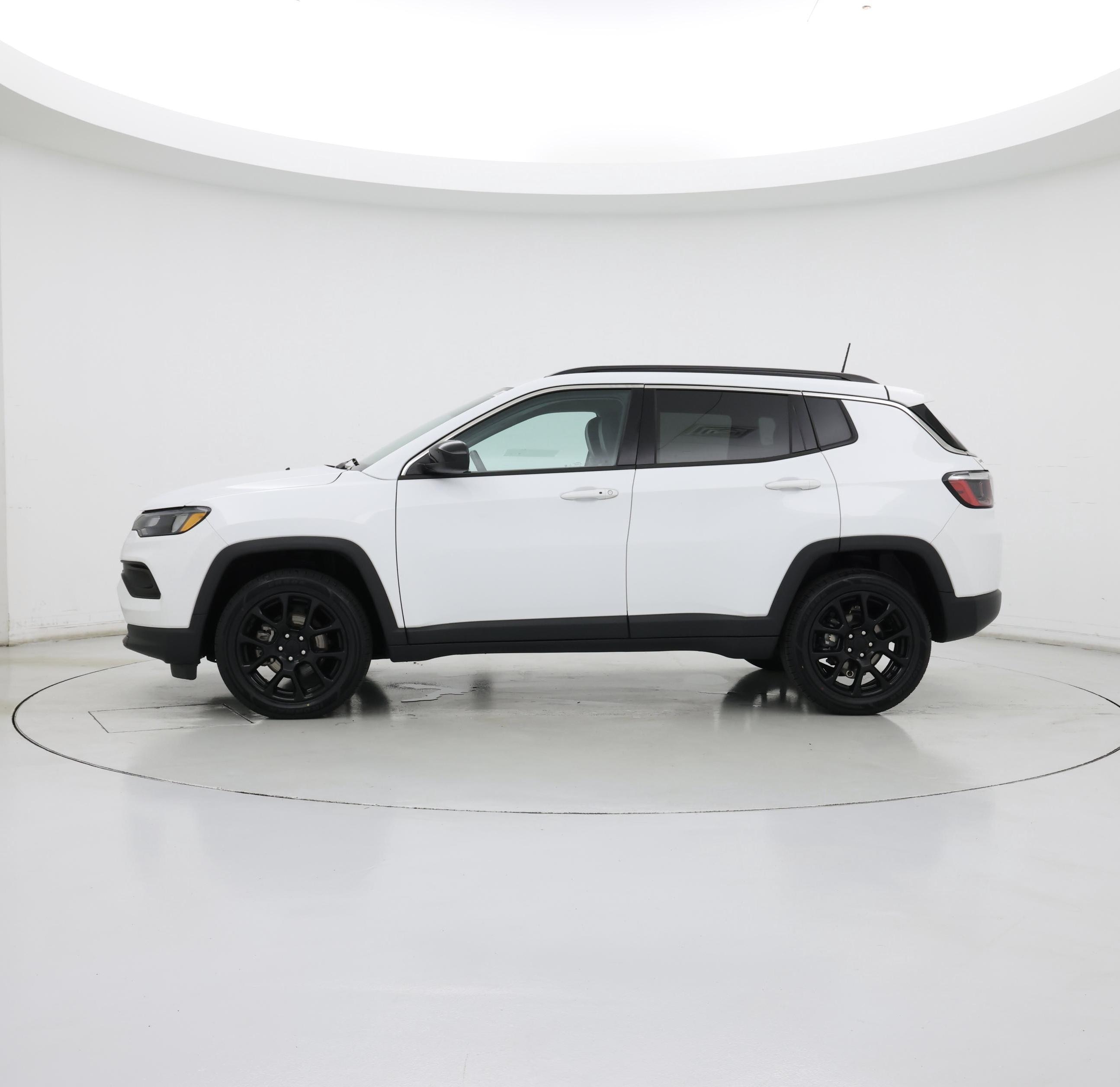 Thumbnail: 2022 Jeep Compass - 3
