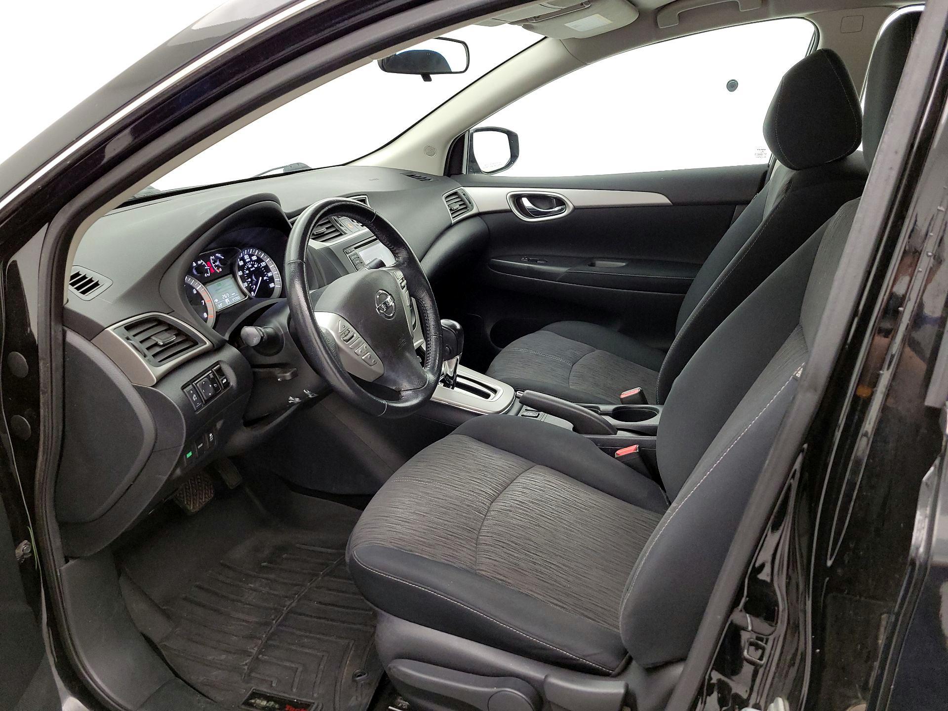 Thumbnail: 2015 Nissan Sentra - 11