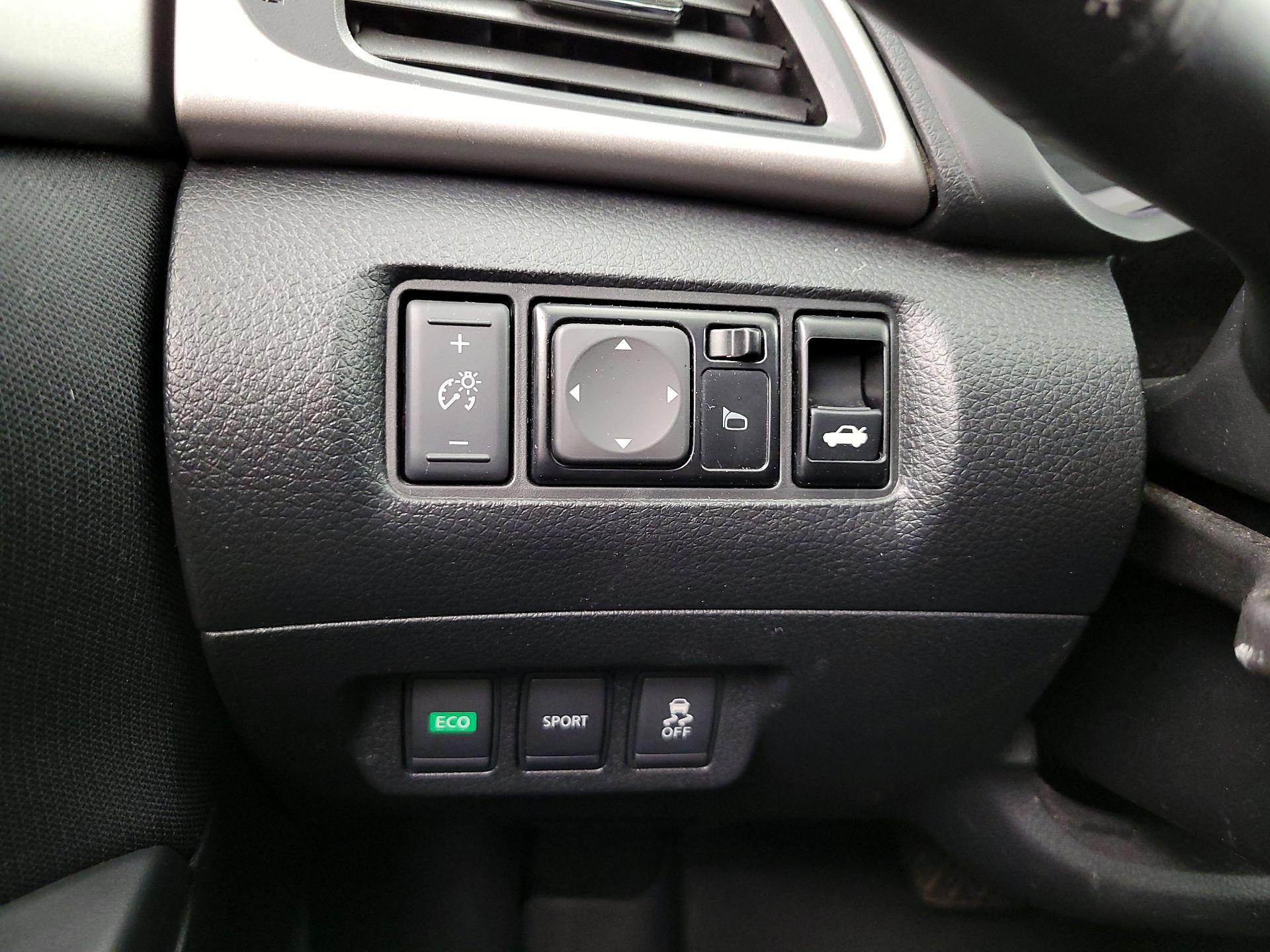 Thumbnail: 2015 Nissan Sentra - 13