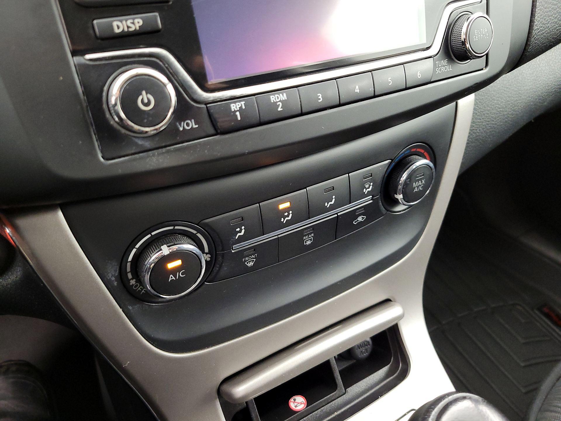 Thumbnail: 2015 Nissan Sentra - 16
