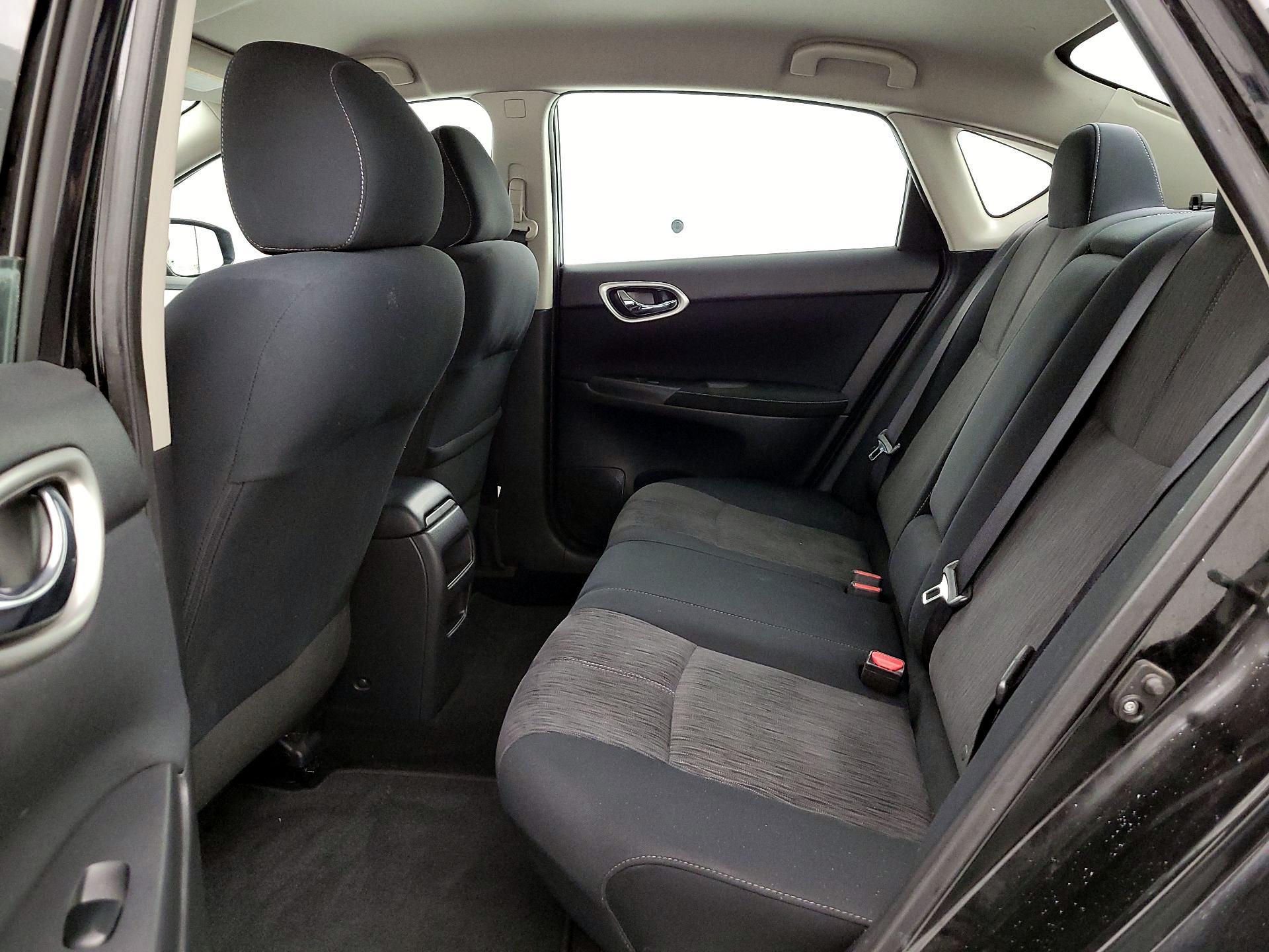 Thumbnail: 2015 Nissan Sentra - 19