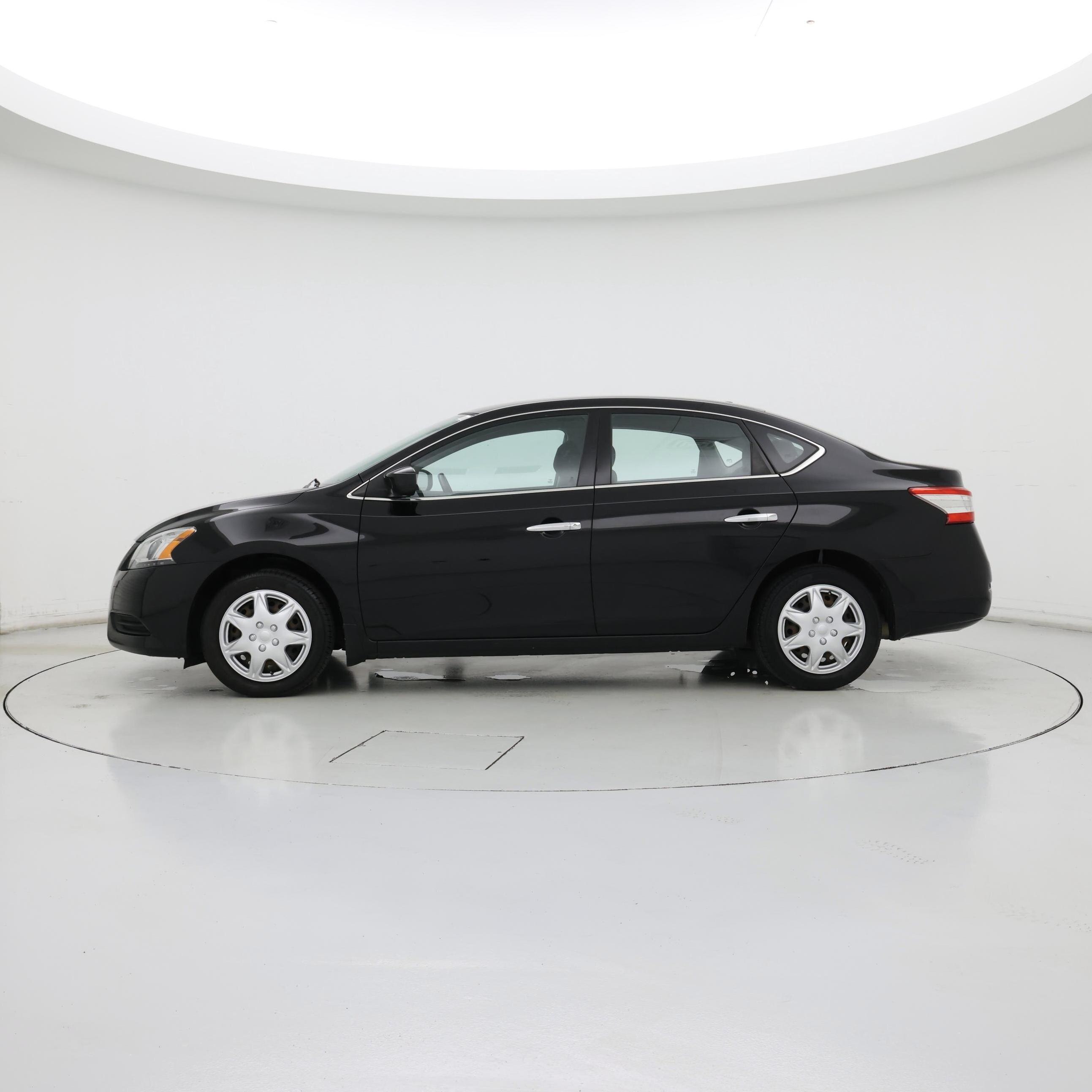 Thumbnail: 2015 Nissan Sentra - 3