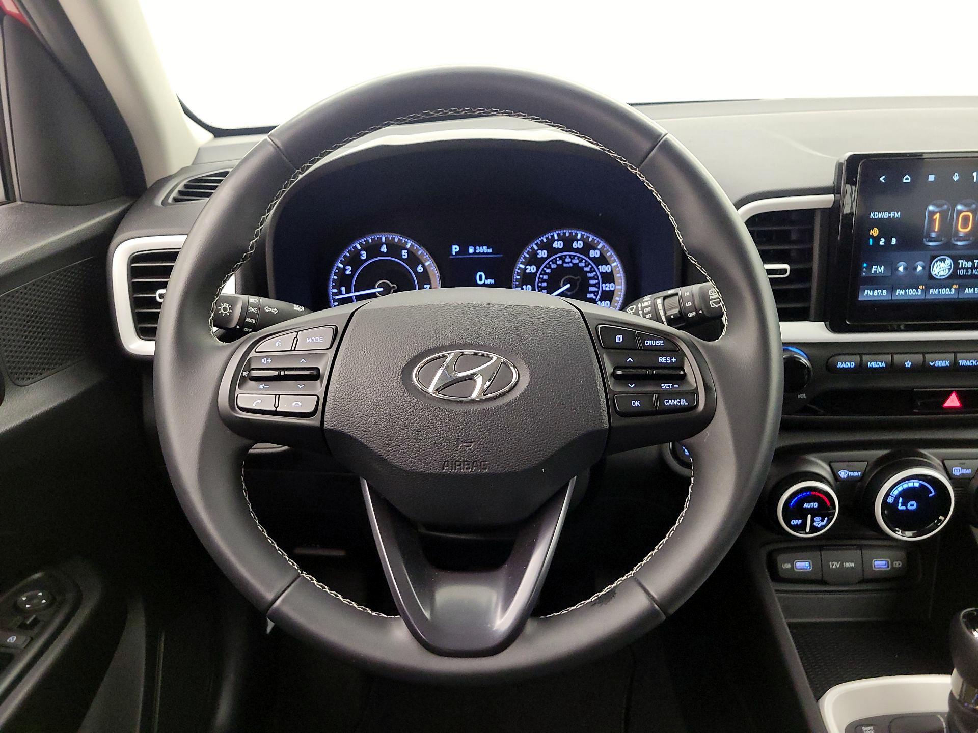 Thumbnail: 2022 Hyundai Venue - 10