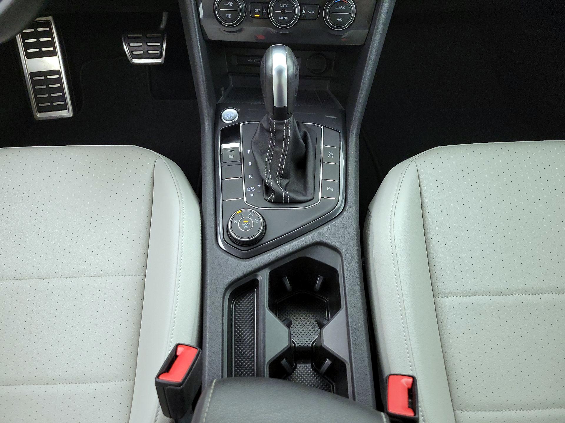 Thumbnail: 2021 Volkswagen Tiguan - 18
