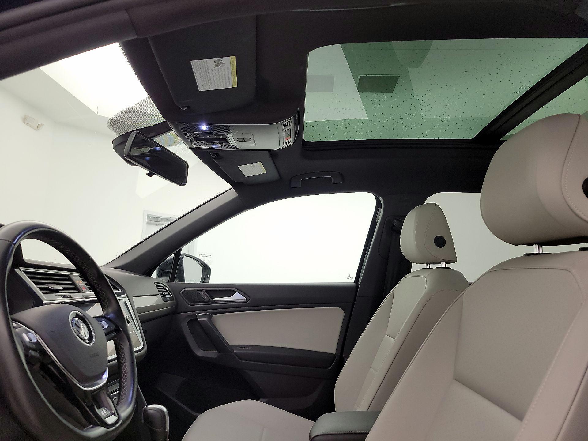 Thumbnail: 2021 Volkswagen Tiguan - 20