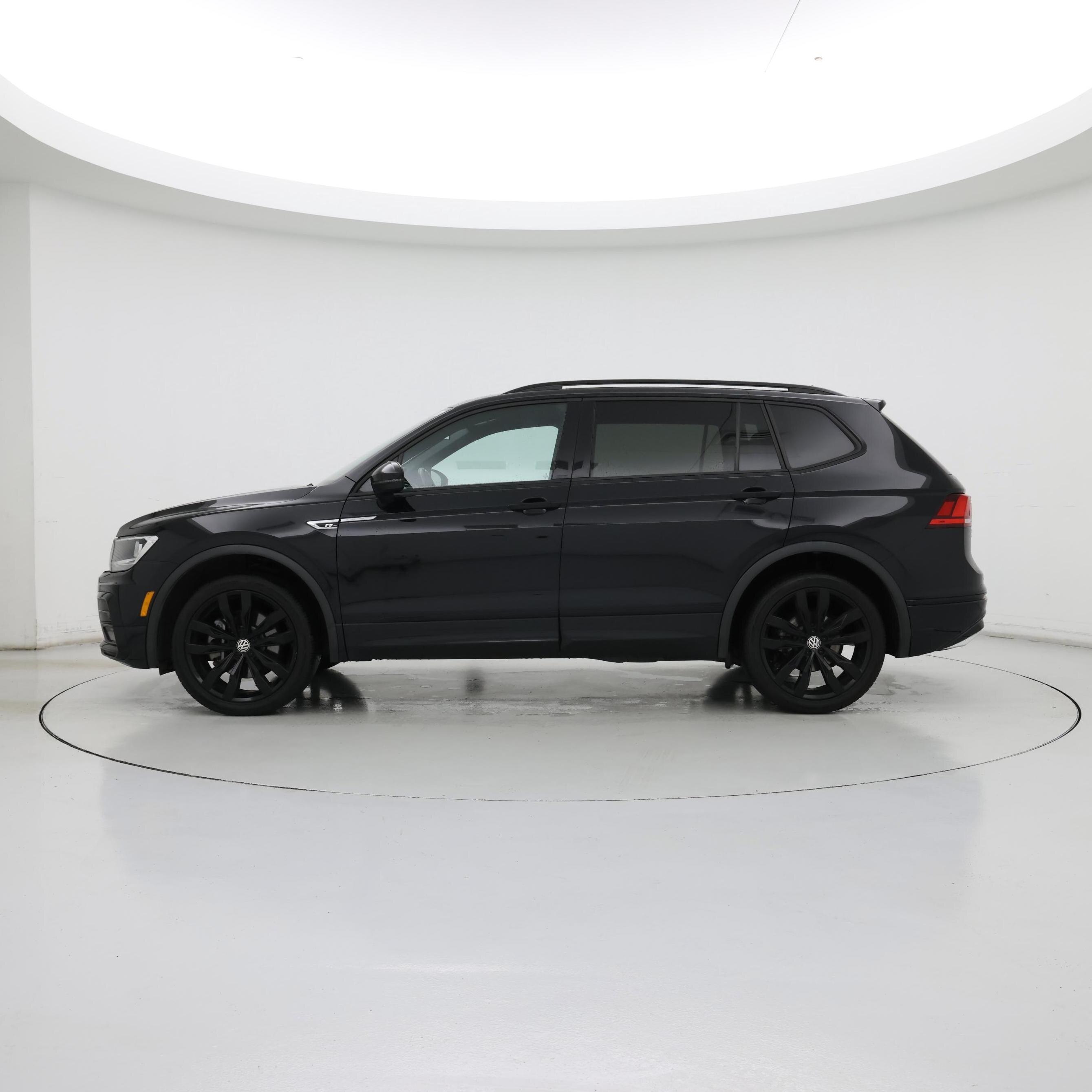 Thumbnail: 2021 Volkswagen Tiguan - 3
