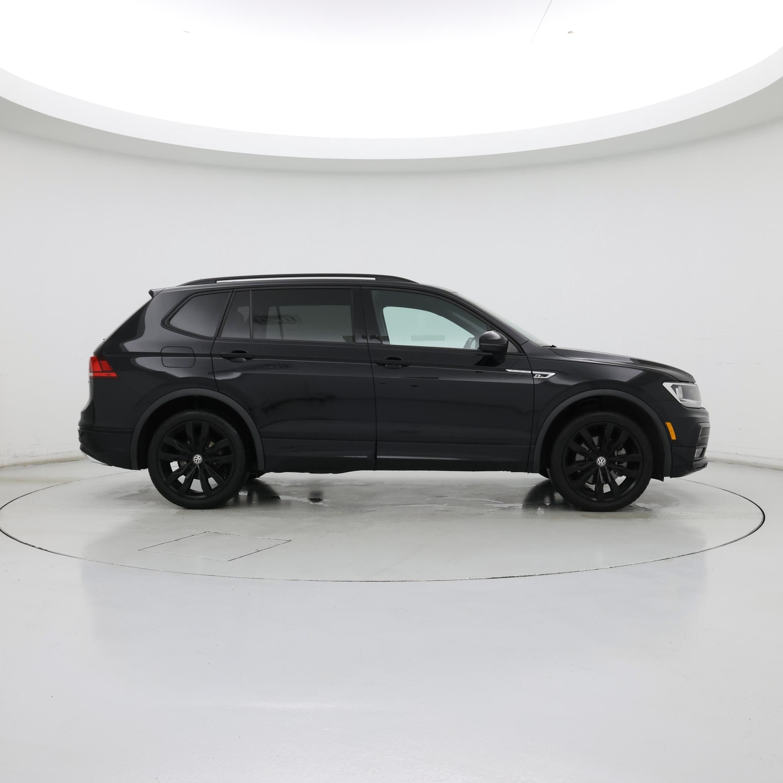 Thumbnail: 2021 Volkswagen Tiguan - 7
