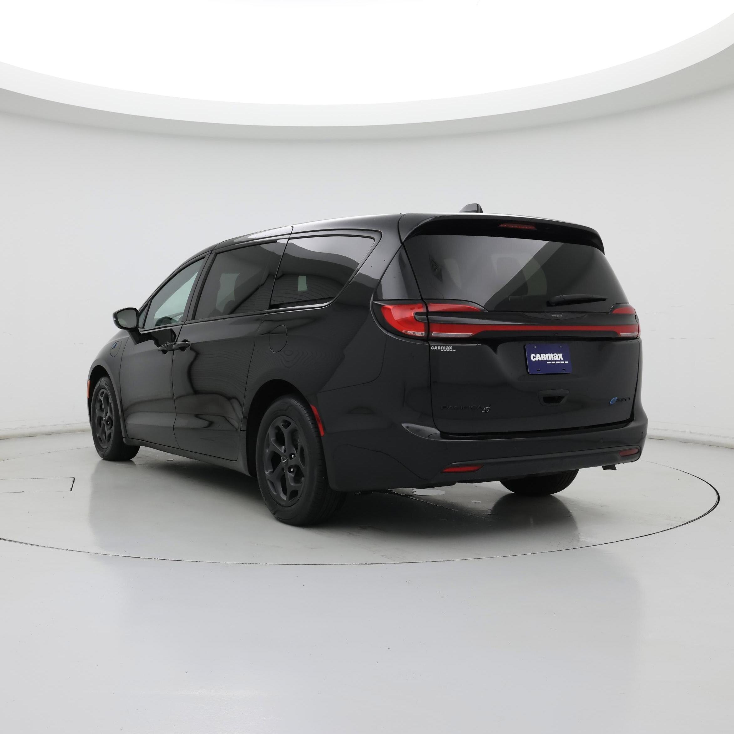Thumbnail: 2023 Chrysler Pacifica - 2