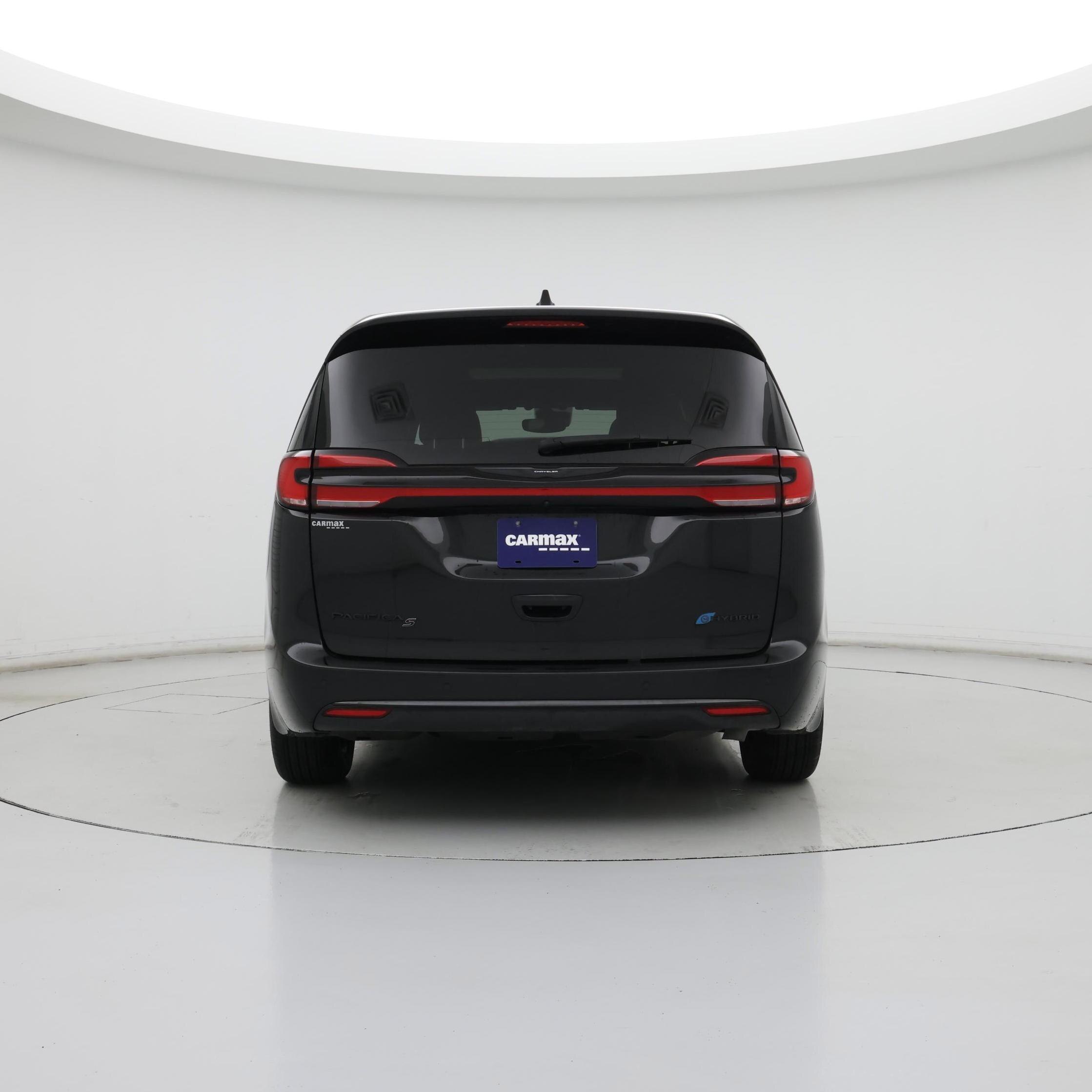 Thumbnail: 2023 Chrysler Pacifica - 6