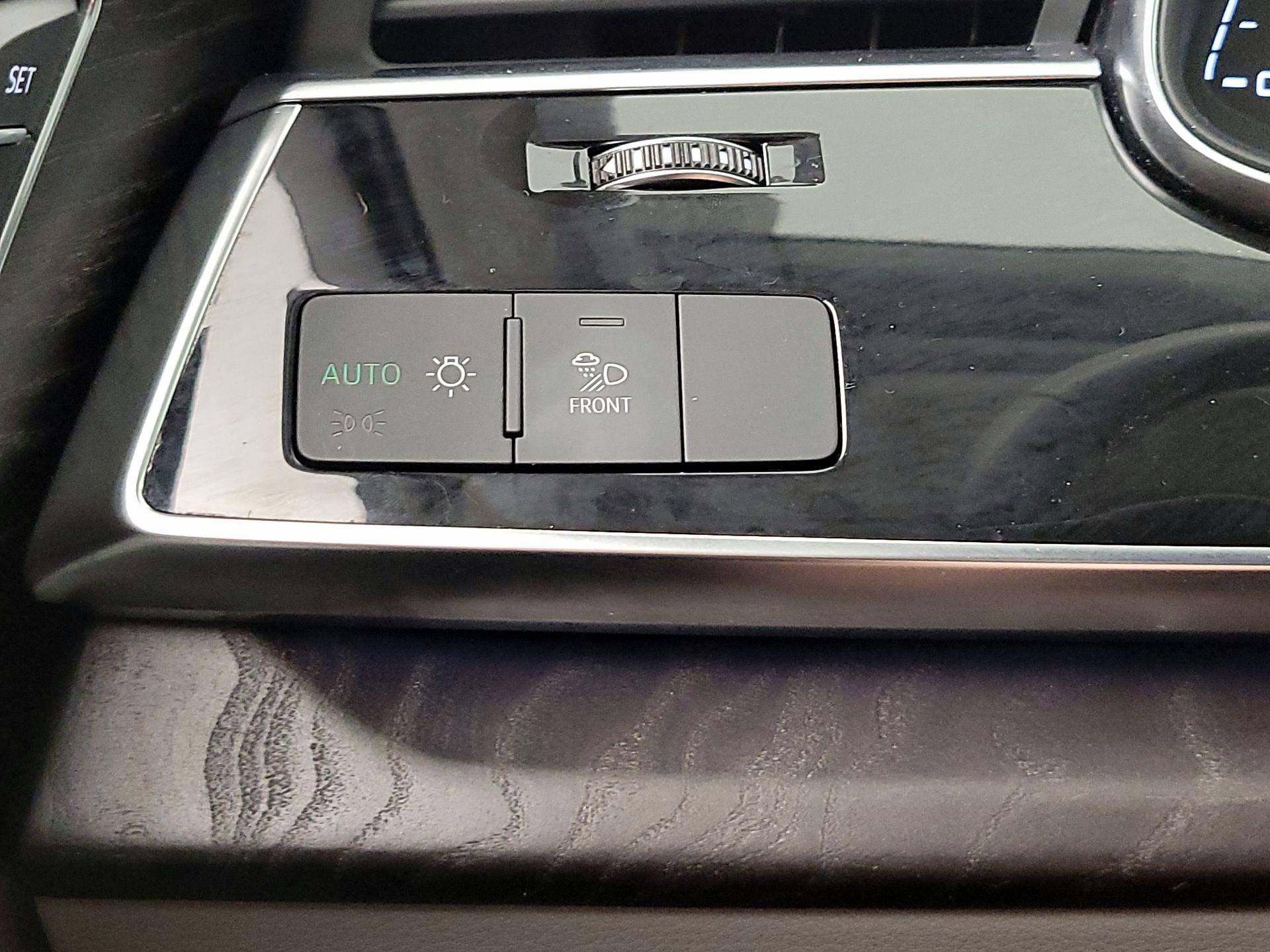 Thumbnail: 2021 Audi Q7 - 13