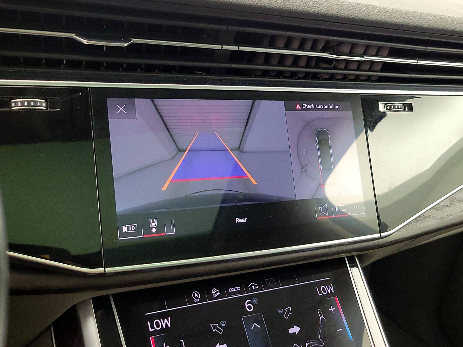 Thumbnail: 2021 Audi Q7 - 15