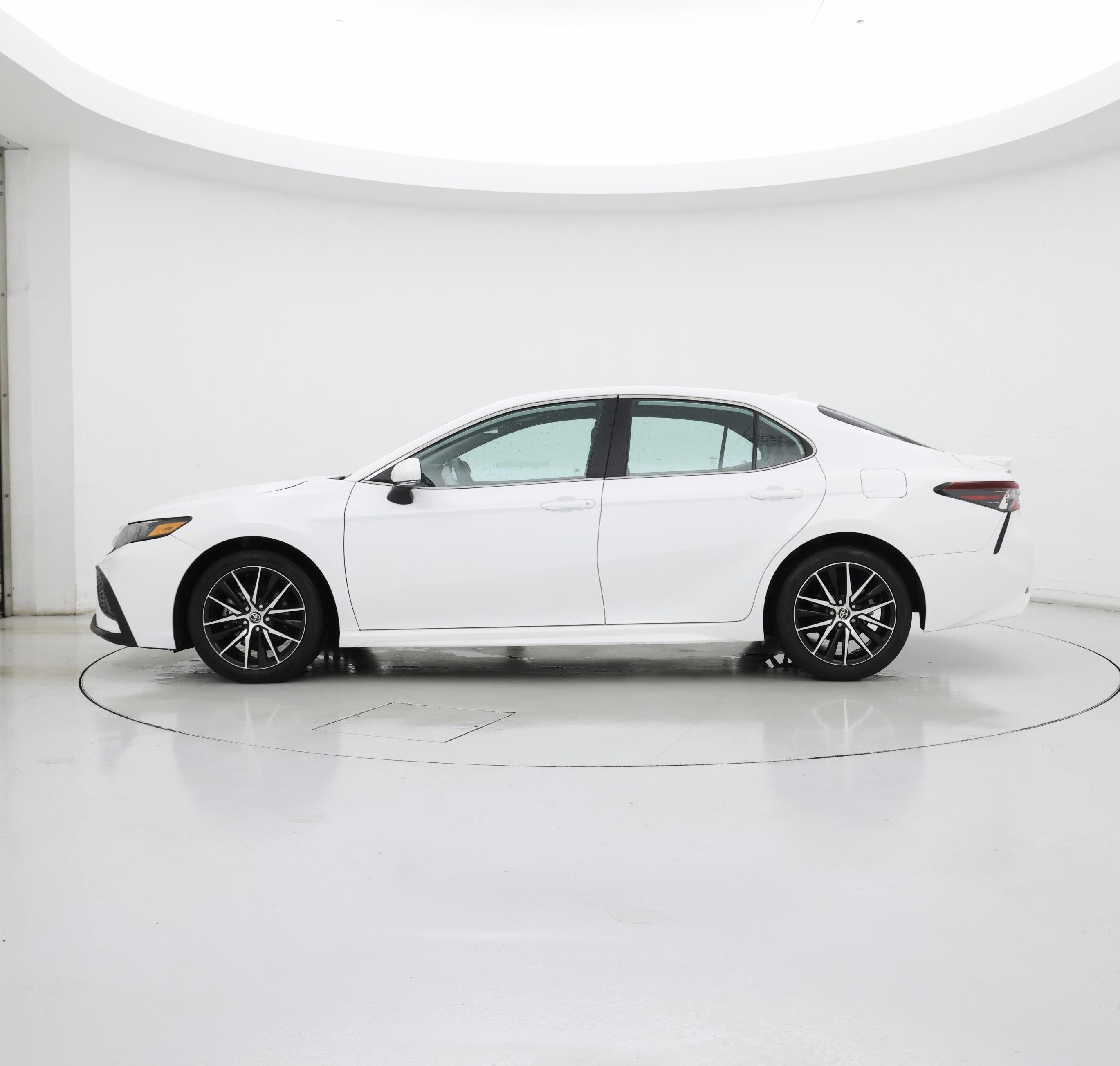 Thumbnail: 2024 Toyota Camry - 3