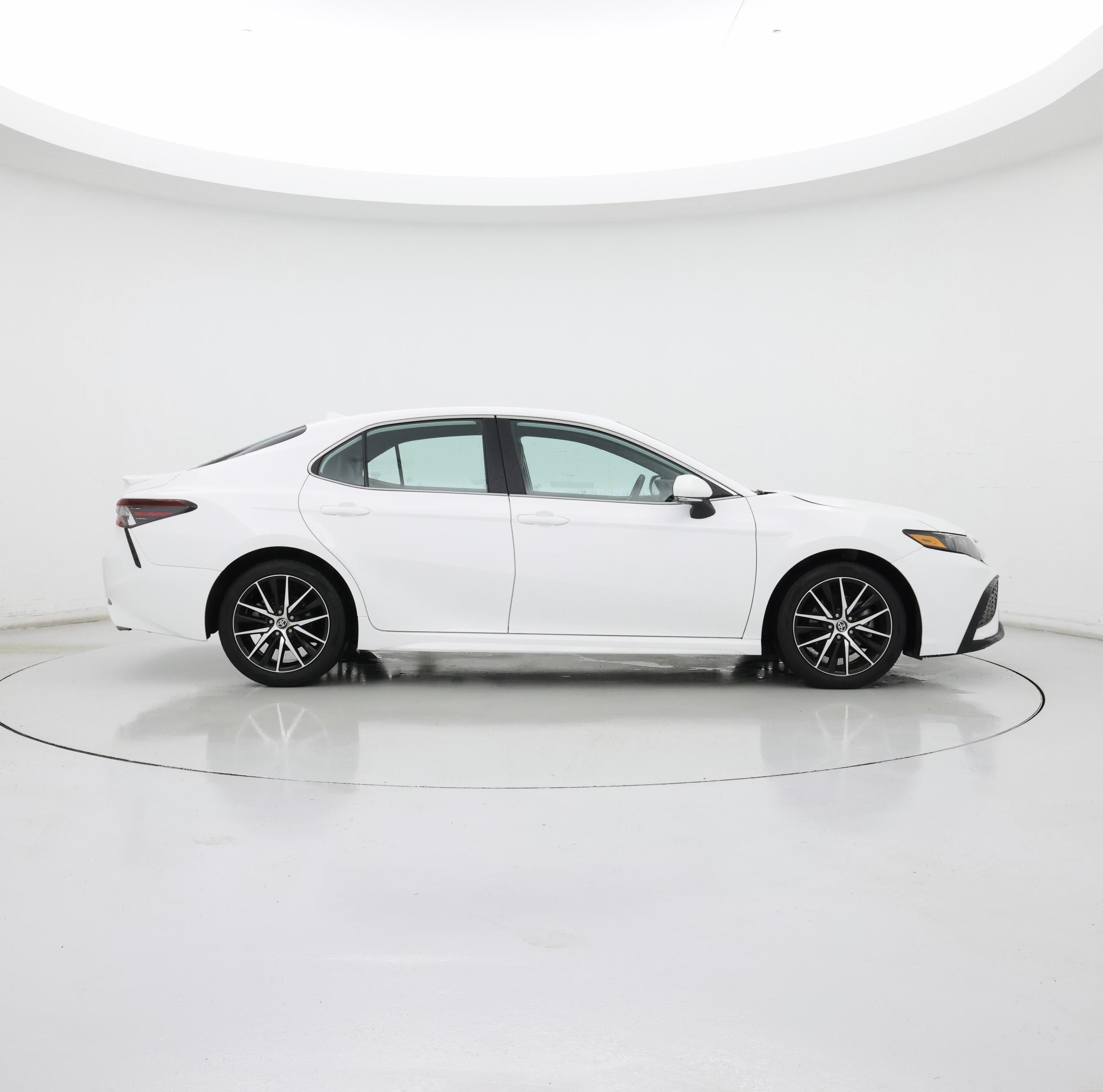 Thumbnail: 2024 Toyota Camry - 7