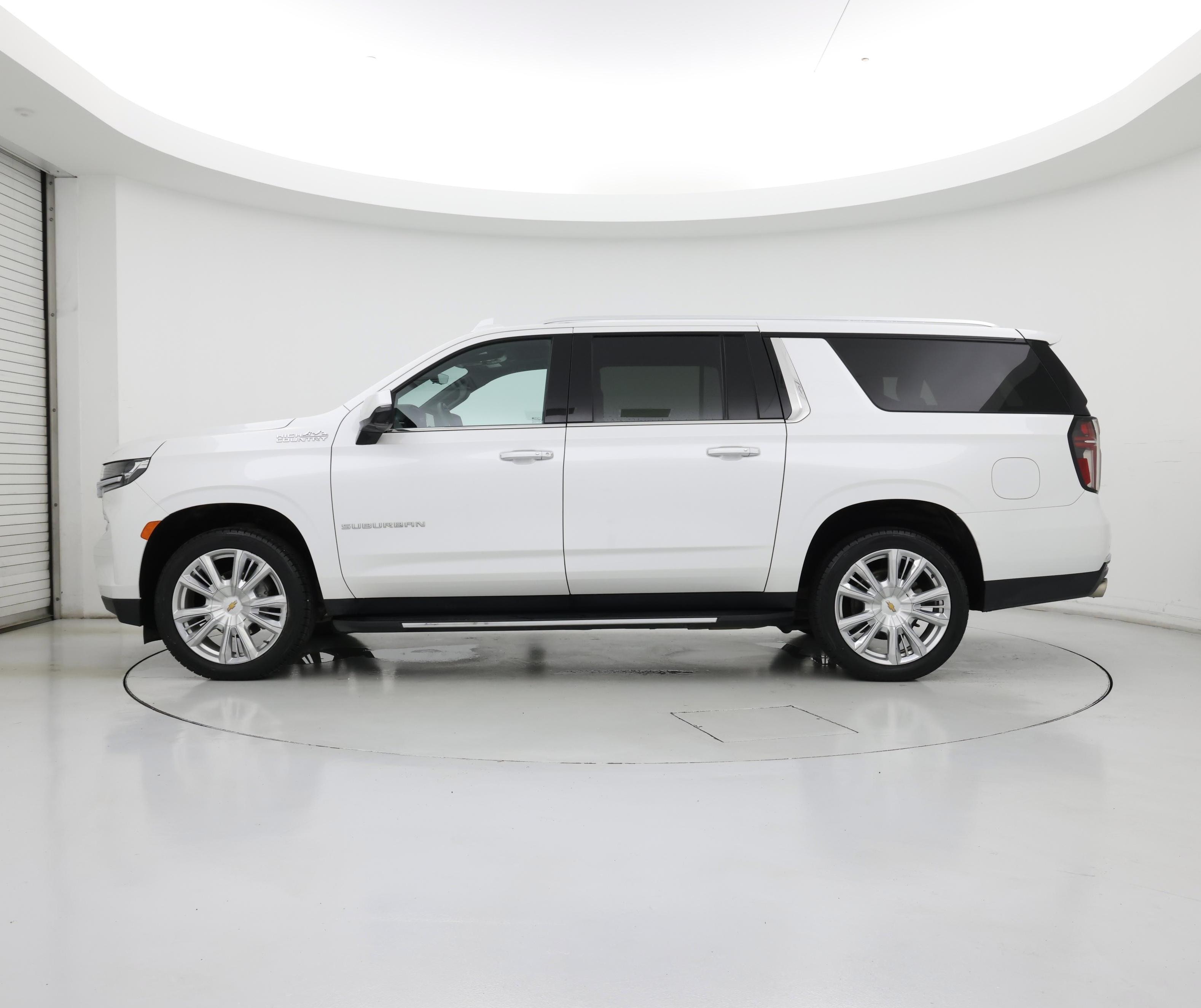 Thumbnail: 2023 Chevrolet Suburban - 3