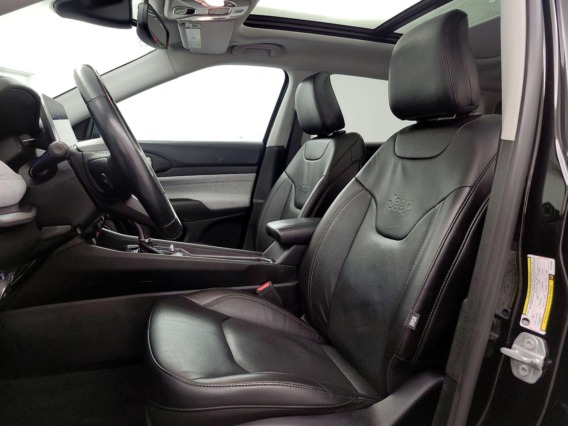 Thumbnail: 2022 Jeep Compass - 11