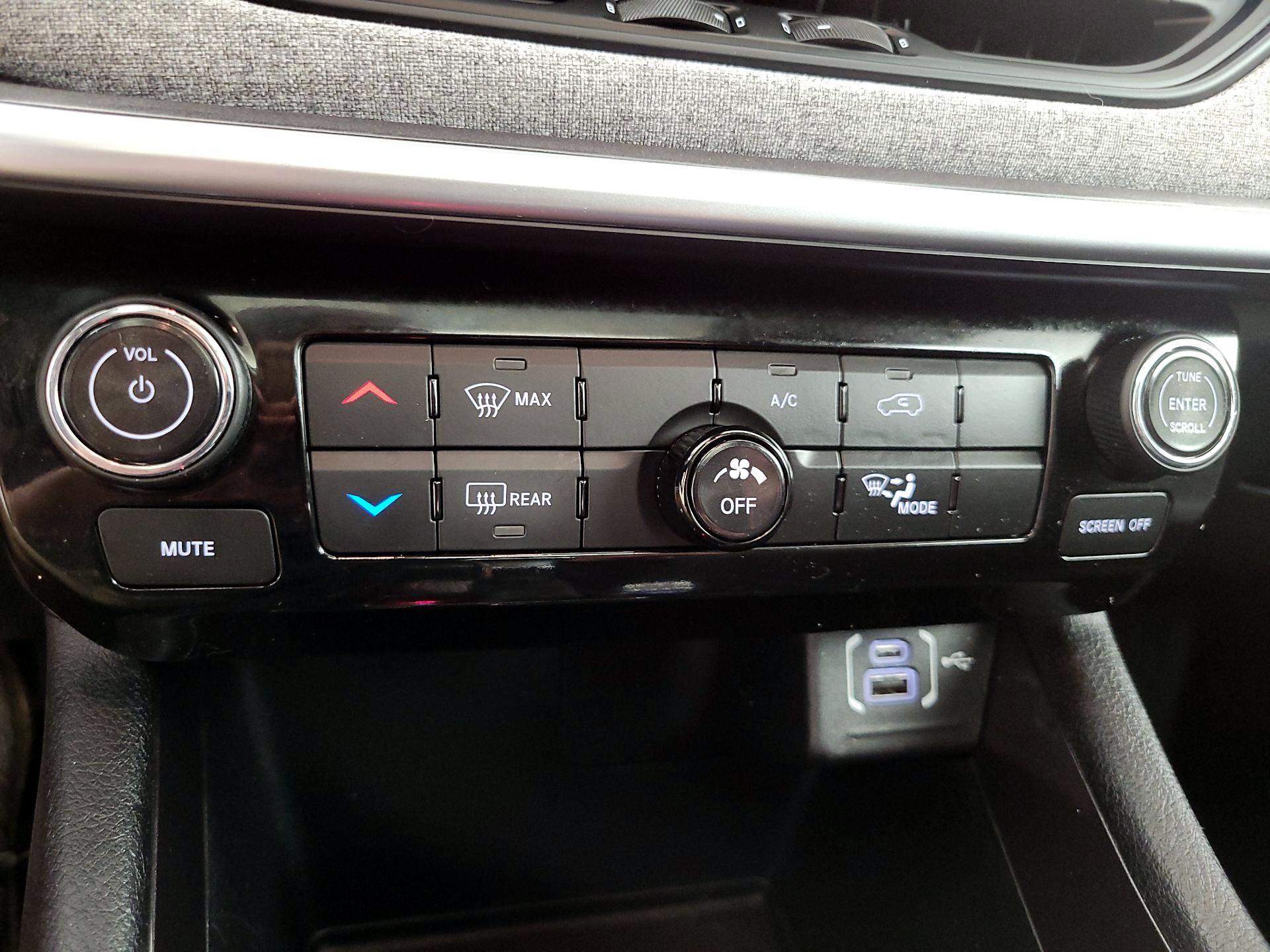 Thumbnail: 2022 Jeep Compass - 16