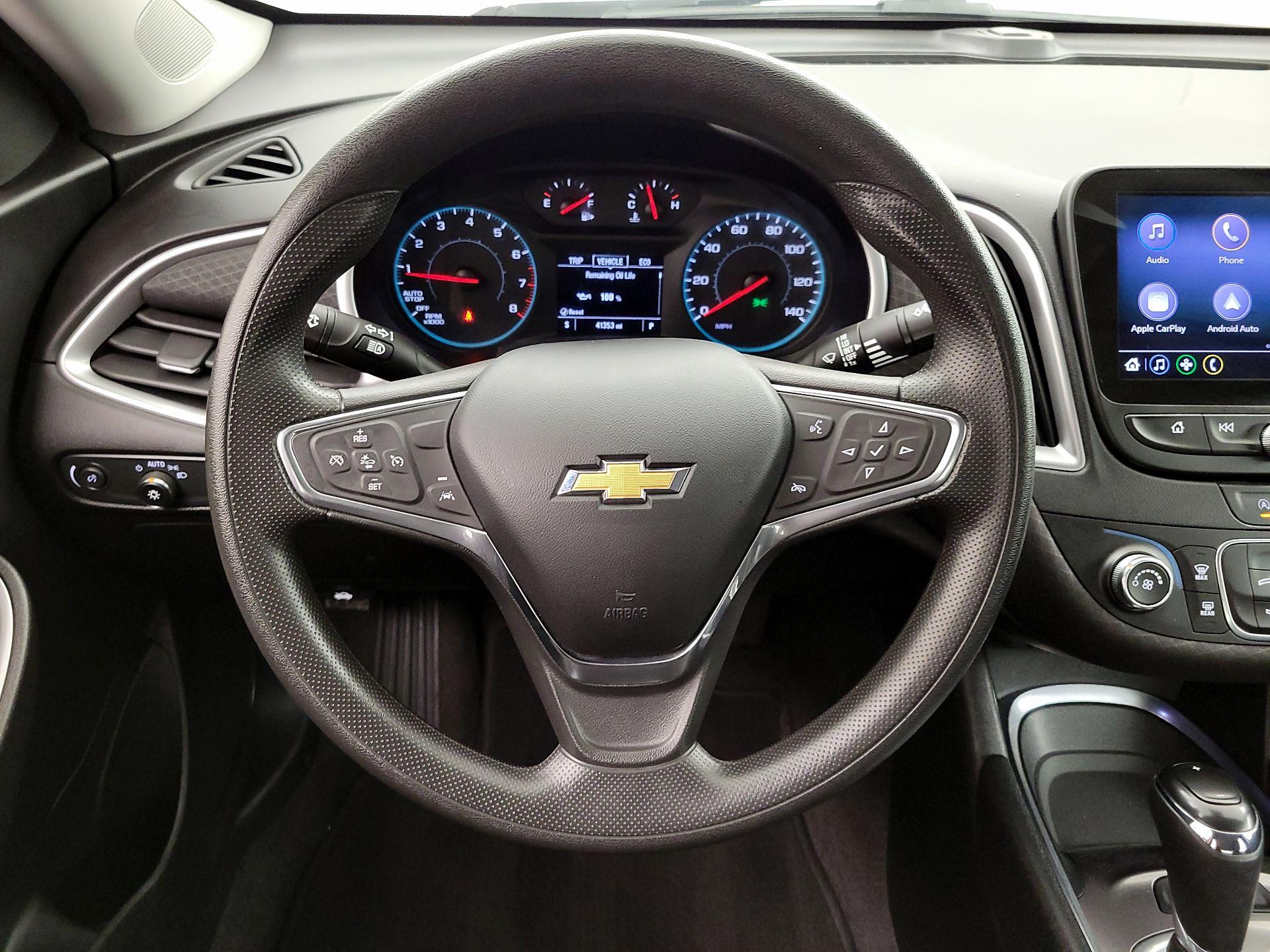 Thumbnail: 2020 Chevrolet Malibu - 10