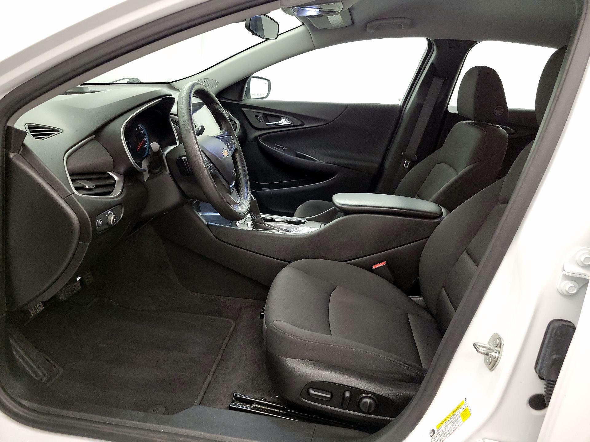 Thumbnail: 2020 Chevrolet Malibu - 11