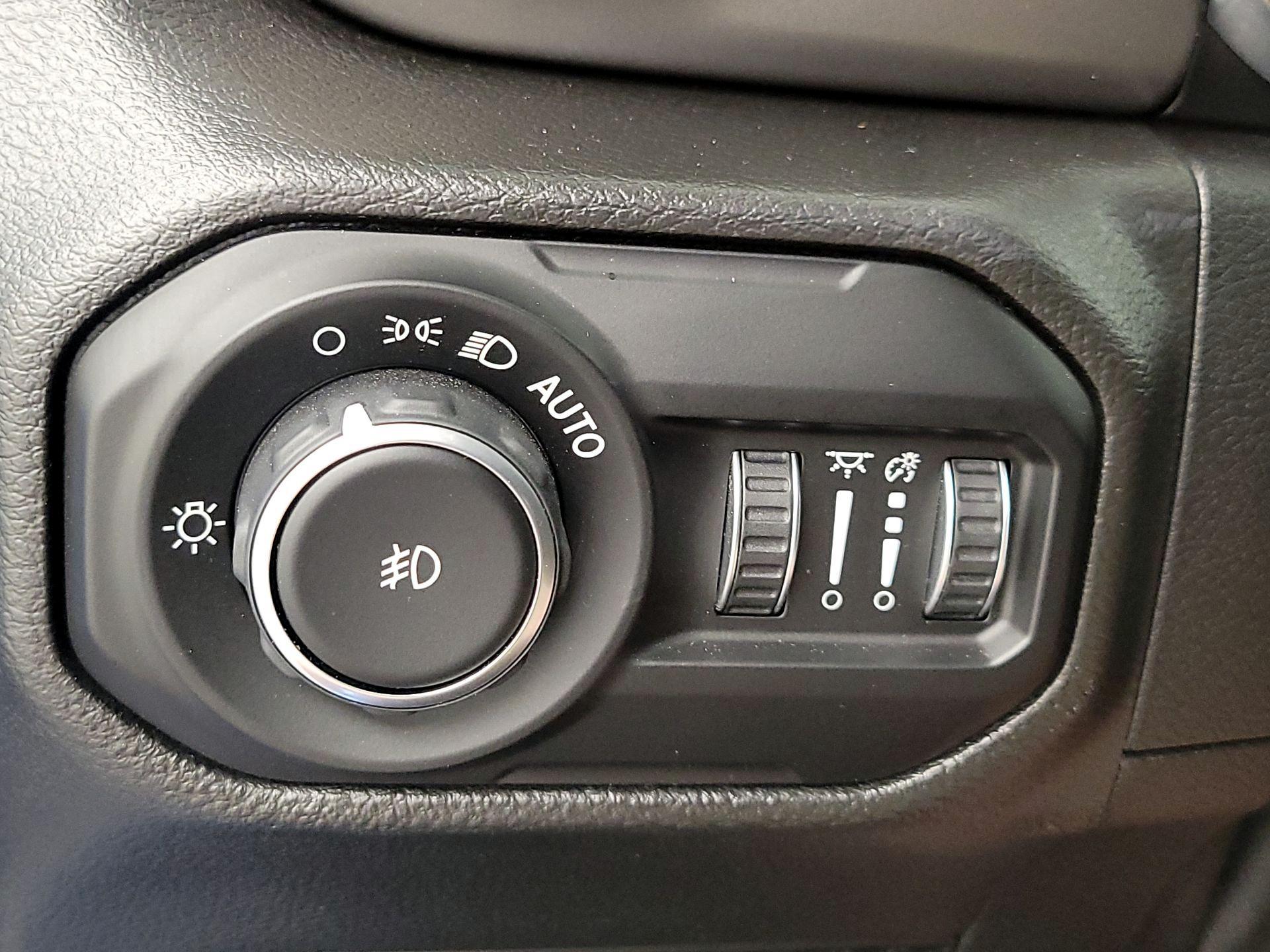 Thumbnail: 2021 Jeep Wrangler - 13