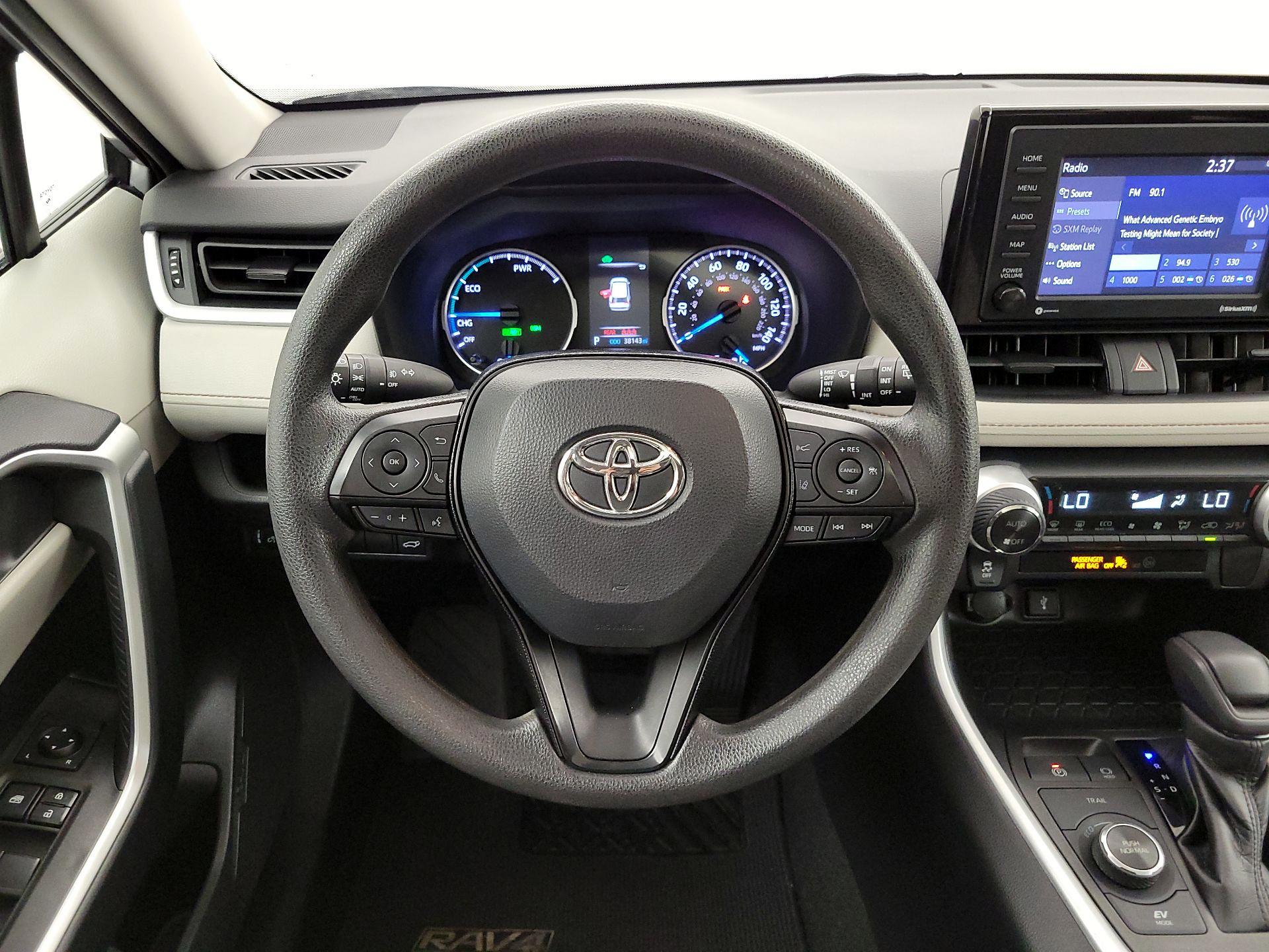 Thumbnail: 2021 Toyota RAV4 - 10