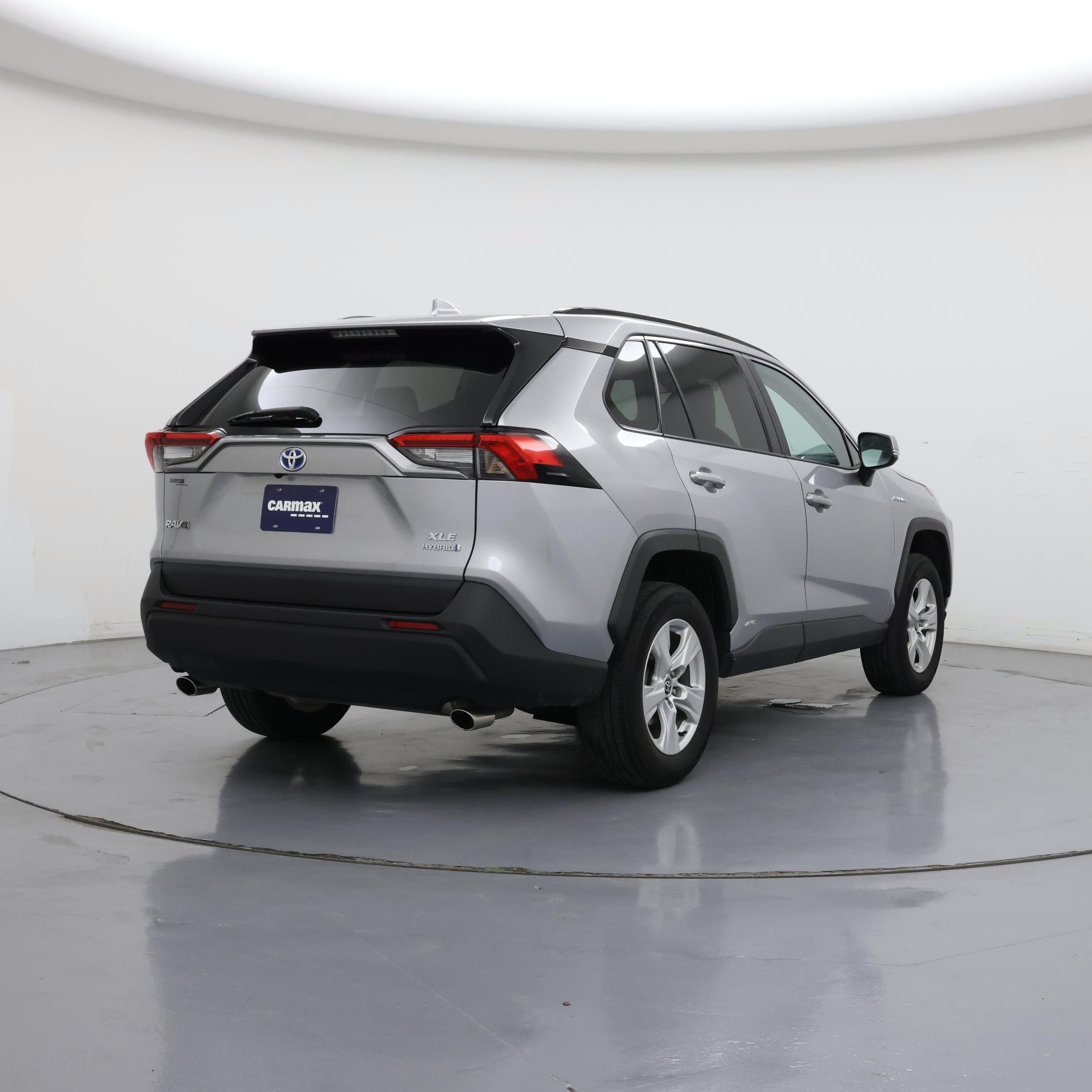 Thumbnail: 2021 Toyota RAV4 - 8