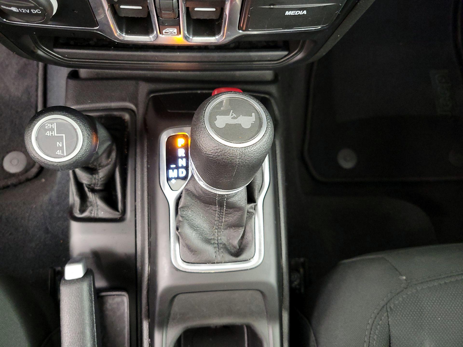 Thumbnail: 2022 Jeep Wrangler - 17