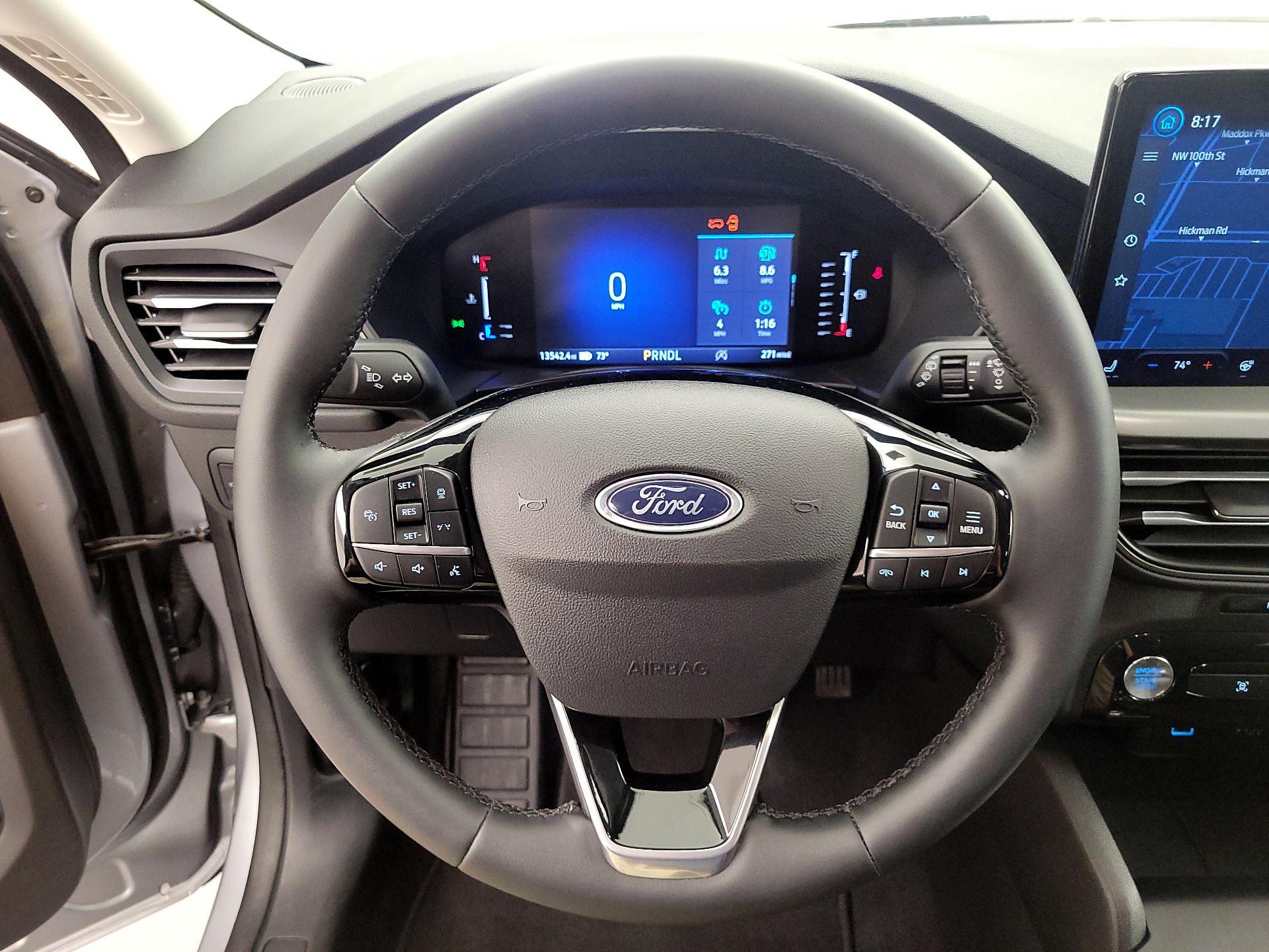 Thumbnail: 2023 Ford Escape - 10