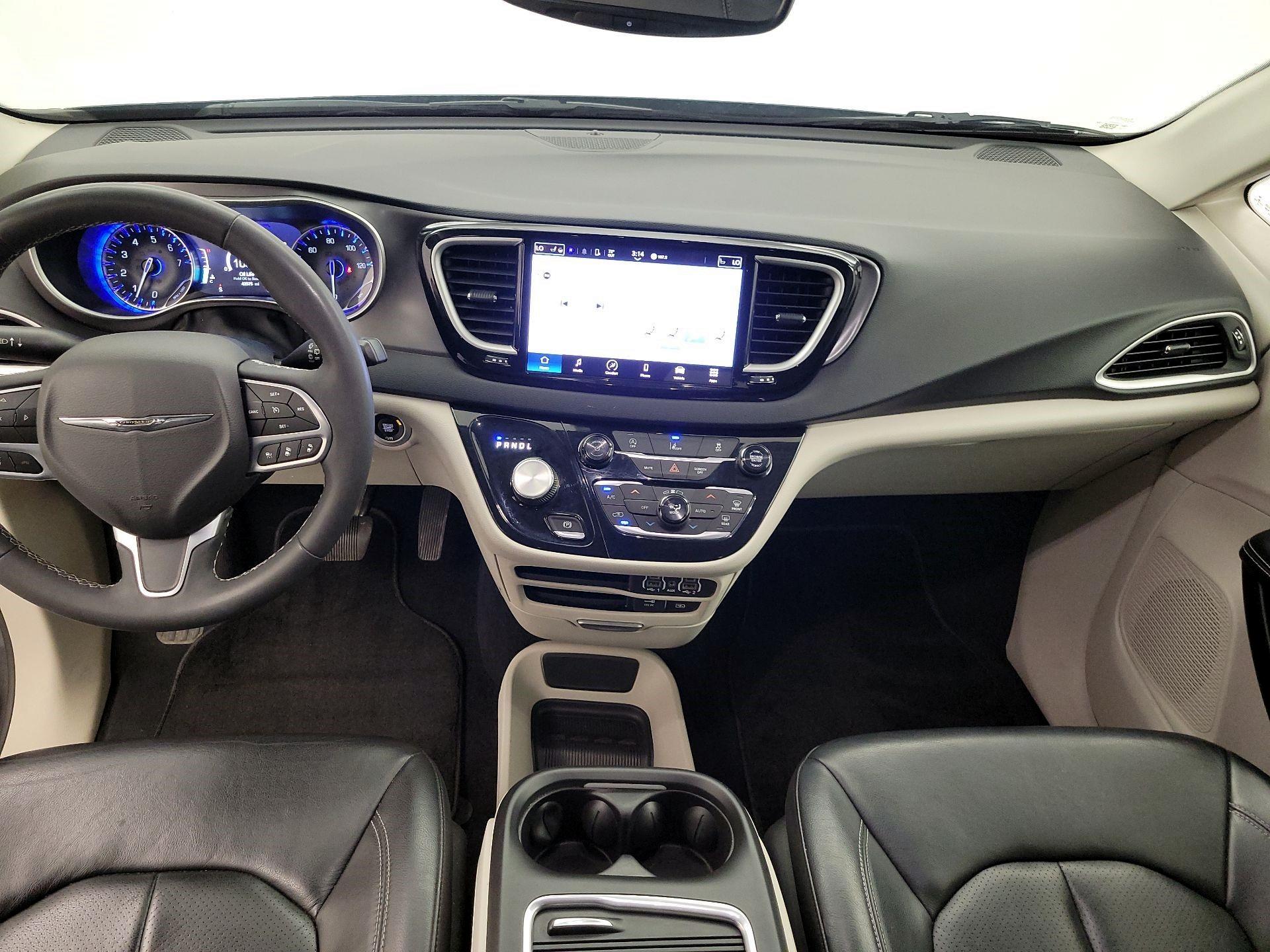 Thumbnail: 2022 Chrysler Pacifica - 9