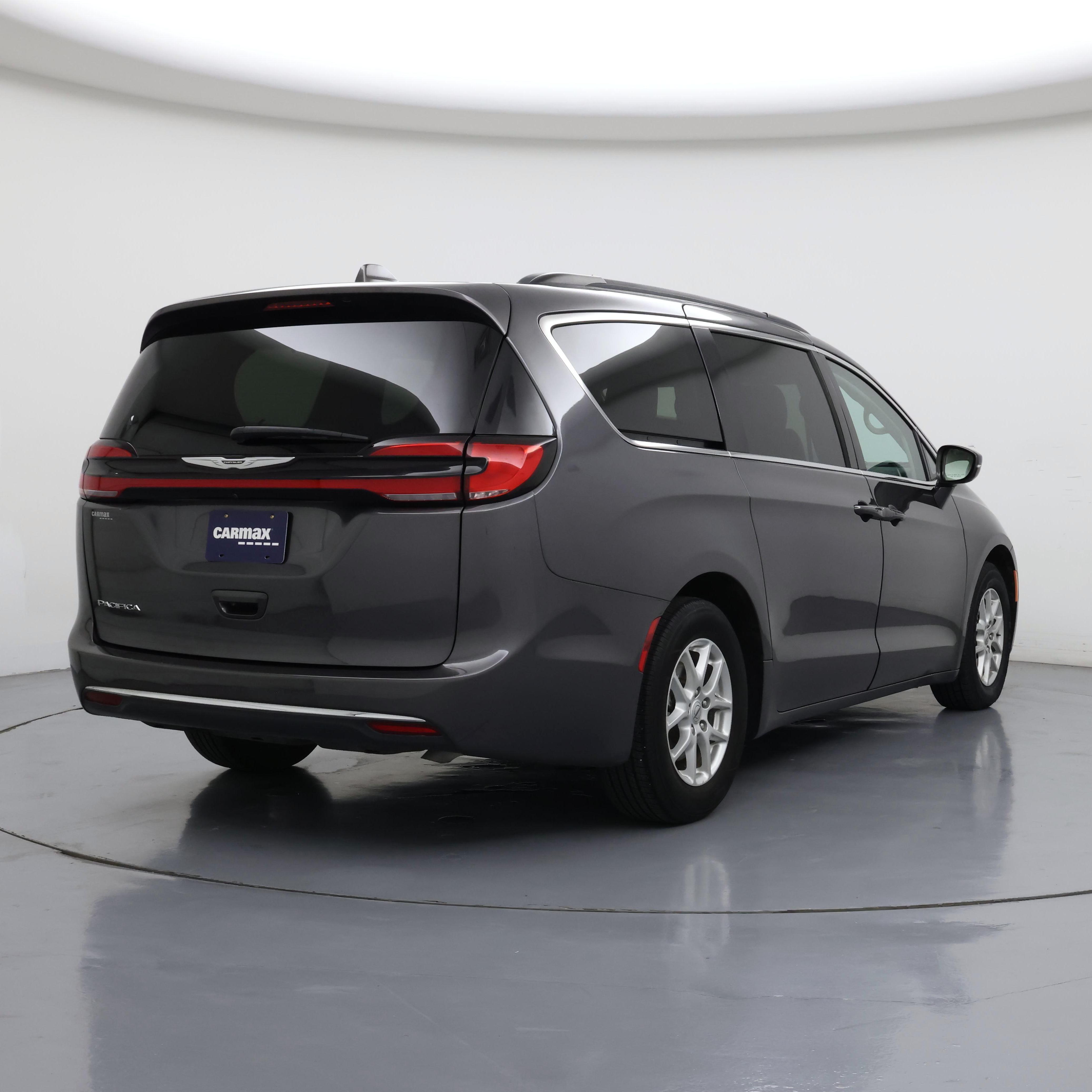 Thumbnail: 2022 Chrysler Pacifica - 8