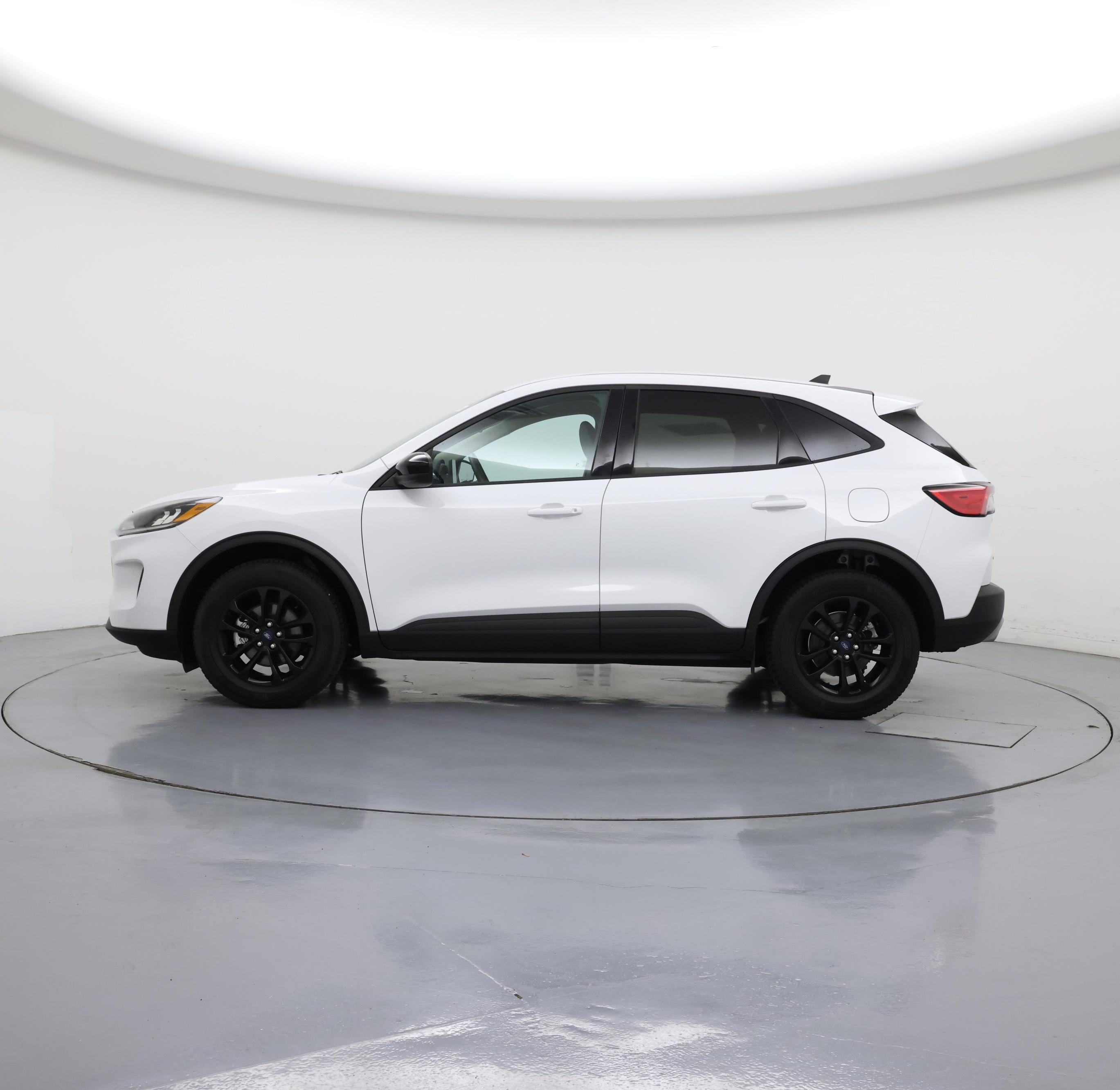 Thumbnail: 2020 Ford Escape - 3
