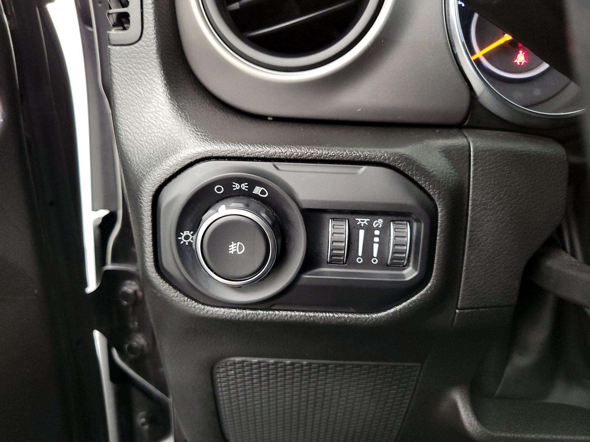 Thumbnail: 2022 Jeep Wrangler - 13